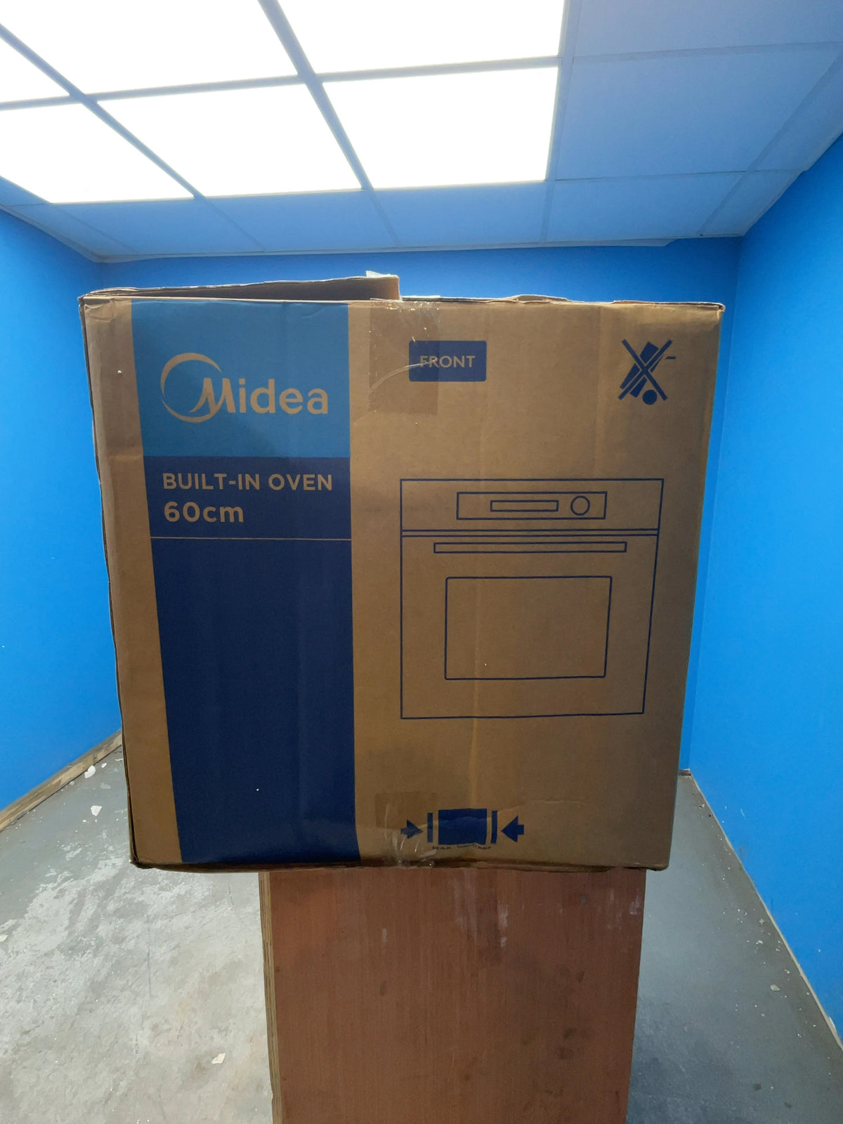 #GRC-169-014 - Midea 60cm Built In Electric Single Oven – 72L Capacity, Xpress Fry, Aqua Clean, WiFi, Black