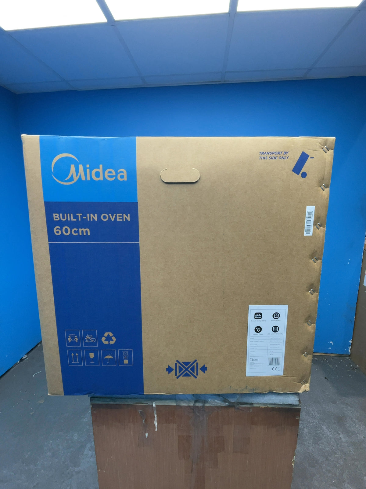 #GRC-169-018 - Midea 60cm Built In Electric Single Oven – 72L Capacity, Xpress Fry, Aqua Clean, WiFi, Black
