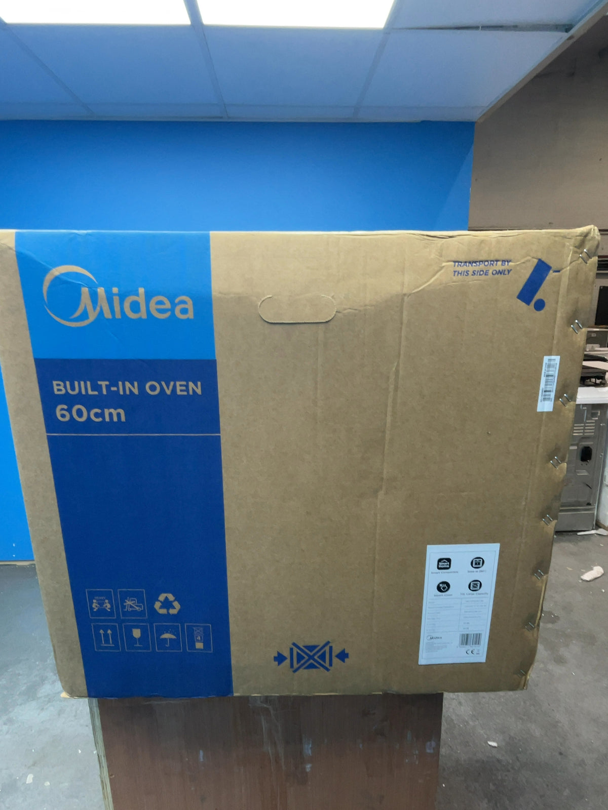 #GRC-169-020 - Midea 60cm Built In Electric Single Oven – 72L Capacity, Xpress Fry, Aqua Clean, WiFi, Black