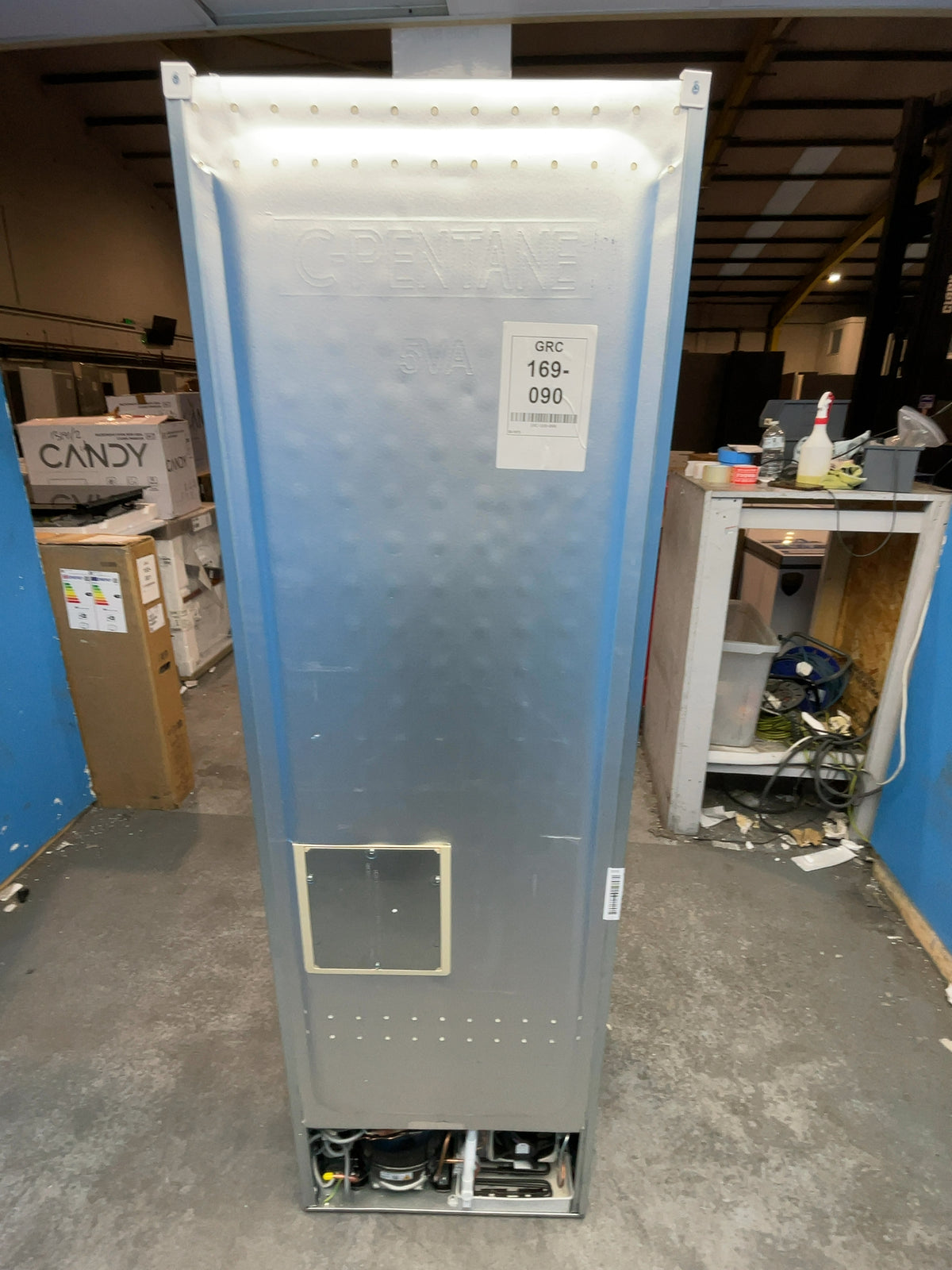 #GRC-169-090 - Hotpoint 54cm Integrated 70/30 Fridge Freezer – 270L, Dual No Frost