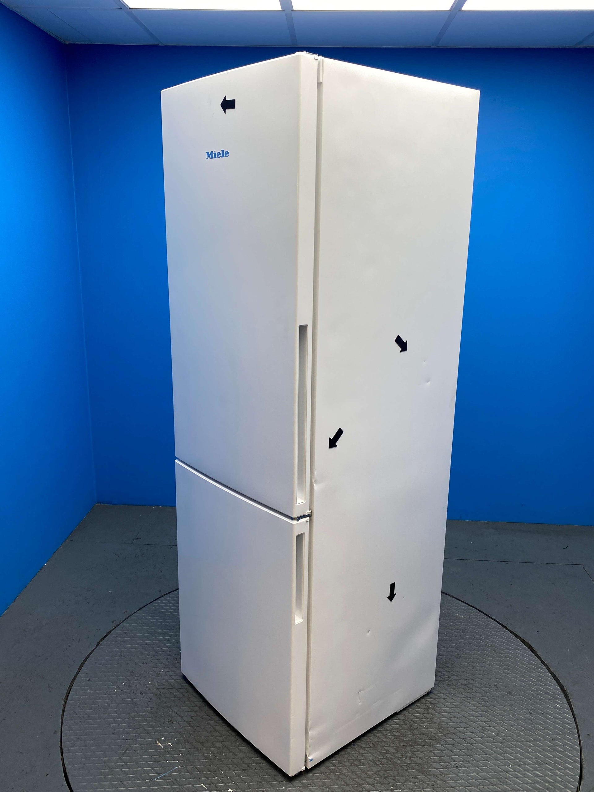 Miele KD4172E 308L 60/40 Freestanding Fridge Freezer