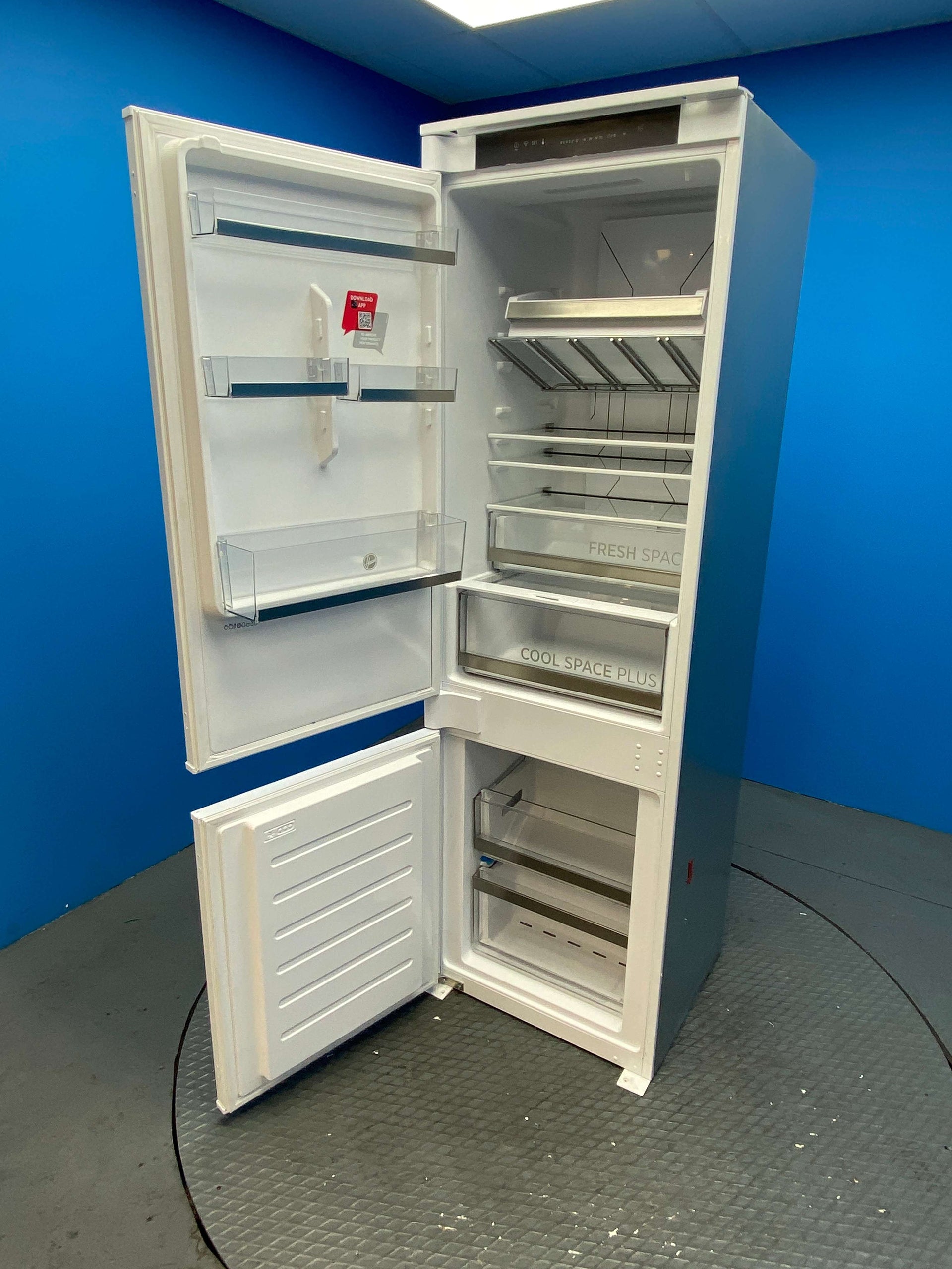 Hoover HOBT5518EWK Integrated 248 Litre Combi Fridge Freezer