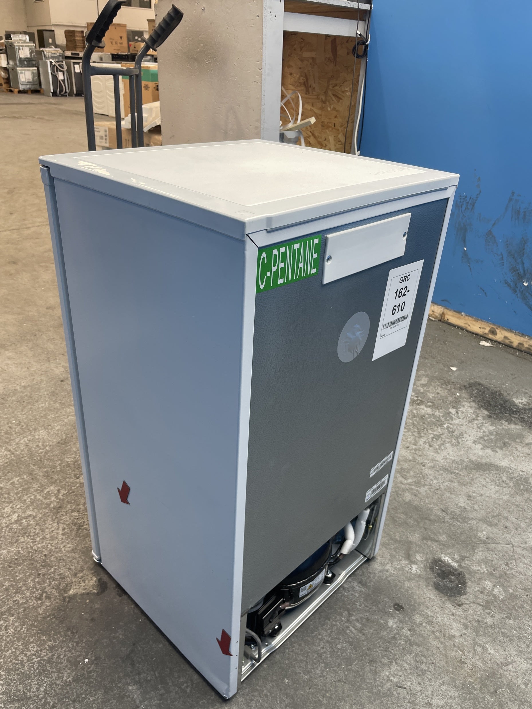 #GRC-162-610 - Hoover HUHS 38EWK-1 60 Litre Undercounter Upright Freezer