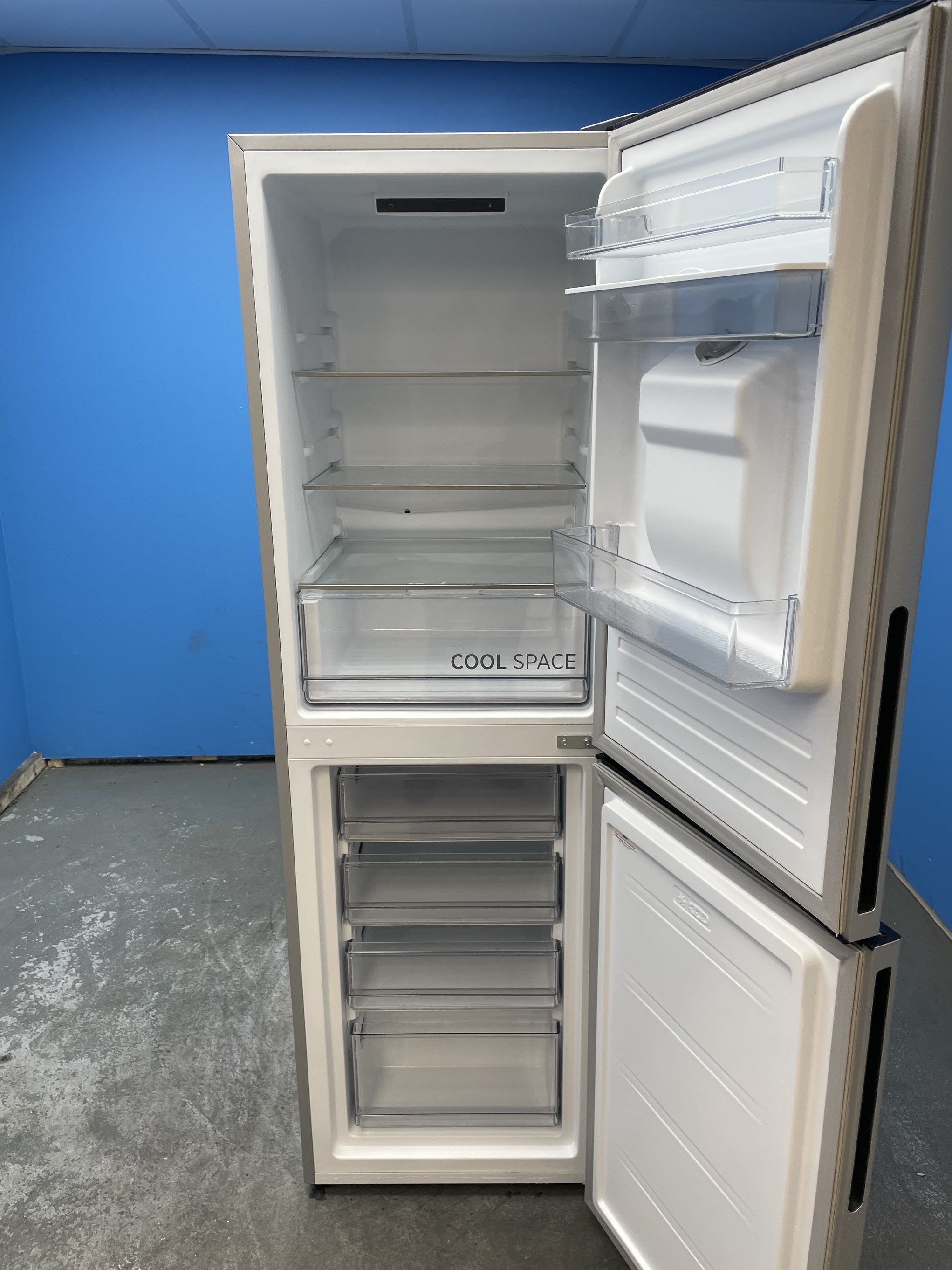 #GRC-160-642 - Hoover HOCT3L517EWSK 246 Litre Combi Fridge Freezer
