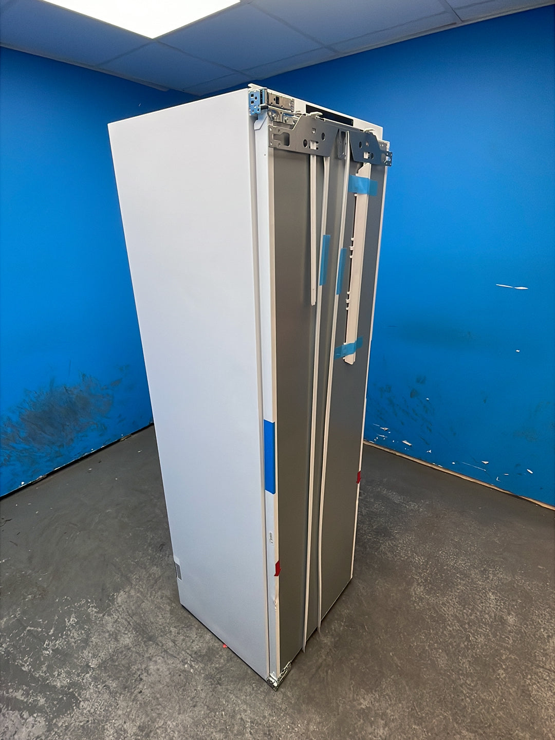#GRC-163-642 - Miele Built-In Tall Freezer – 213L Capacity, NoFrost, Wi-Fi