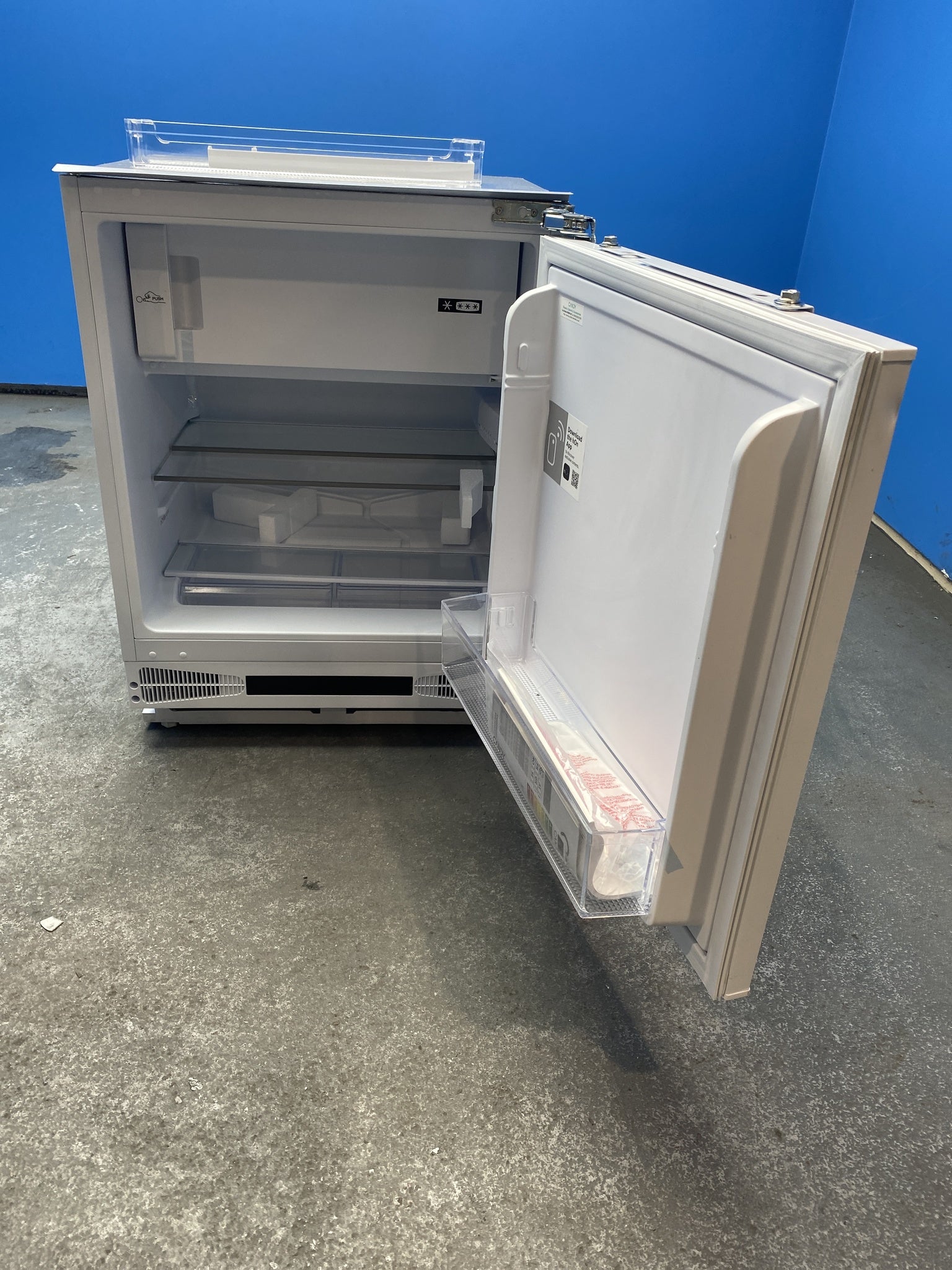#GRC-154-353 - Candy CM4SE68EWK Integrated Under Counter Fridge with Ice Box