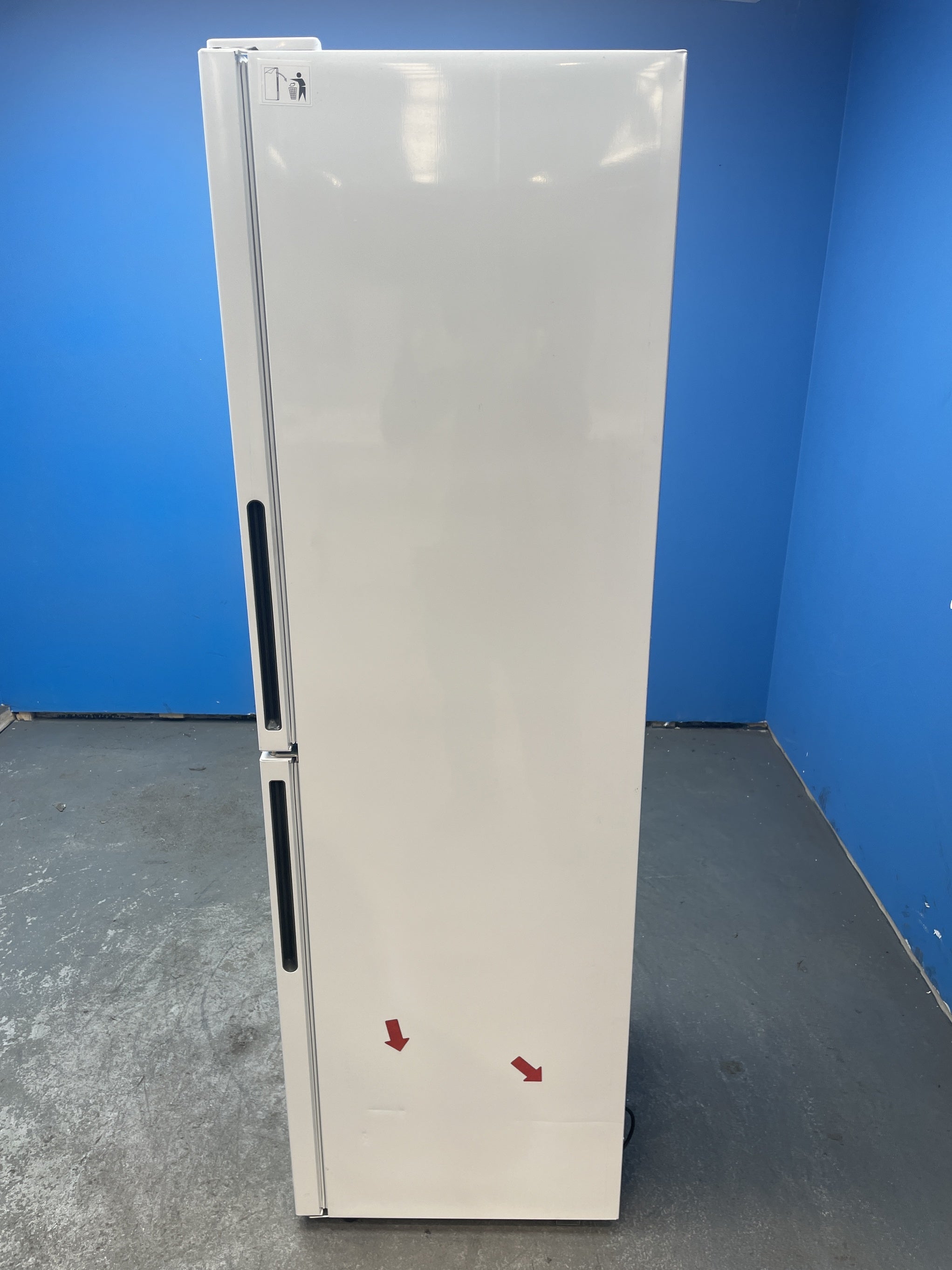 #GRC-152-270 - Hoover HOCT3L517EWWK-1 246 Litre Low Frost Combi Fridge Freezer