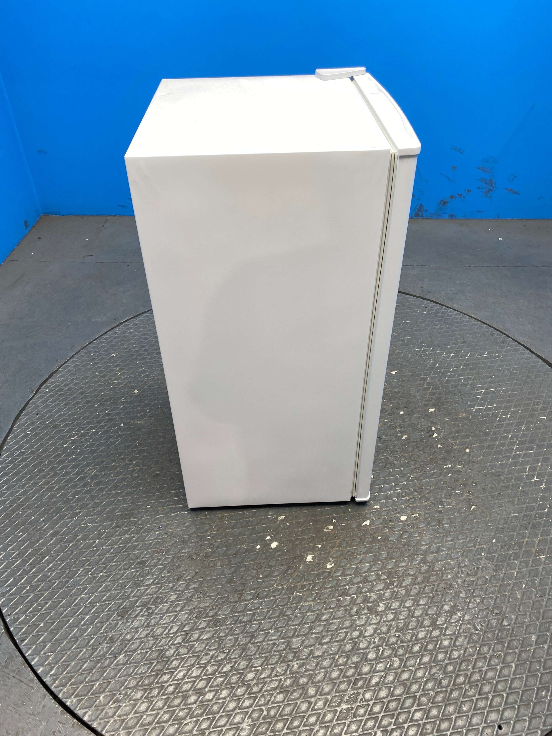 Comfee RCD93WH2(E) Under Counter Fridge with Cooler Box