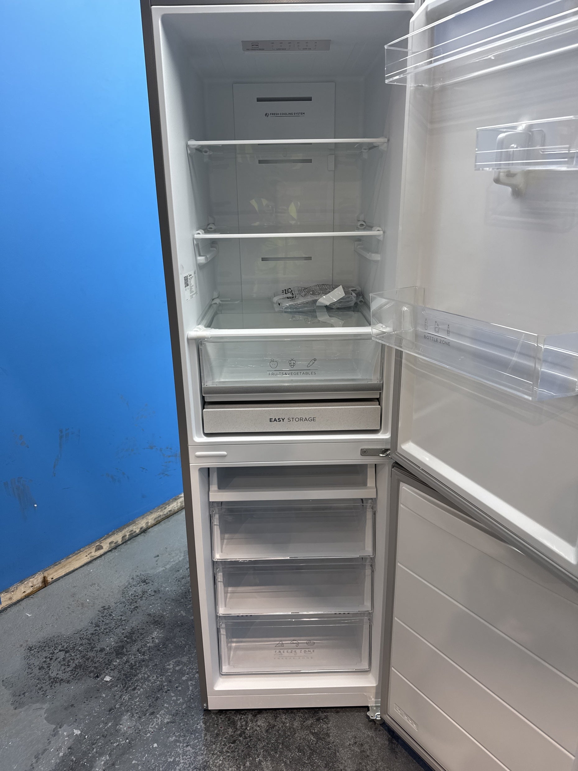 #GRC-154-486 - Midea MDRB379FGD02 273L Frost Free Fridge Freezer