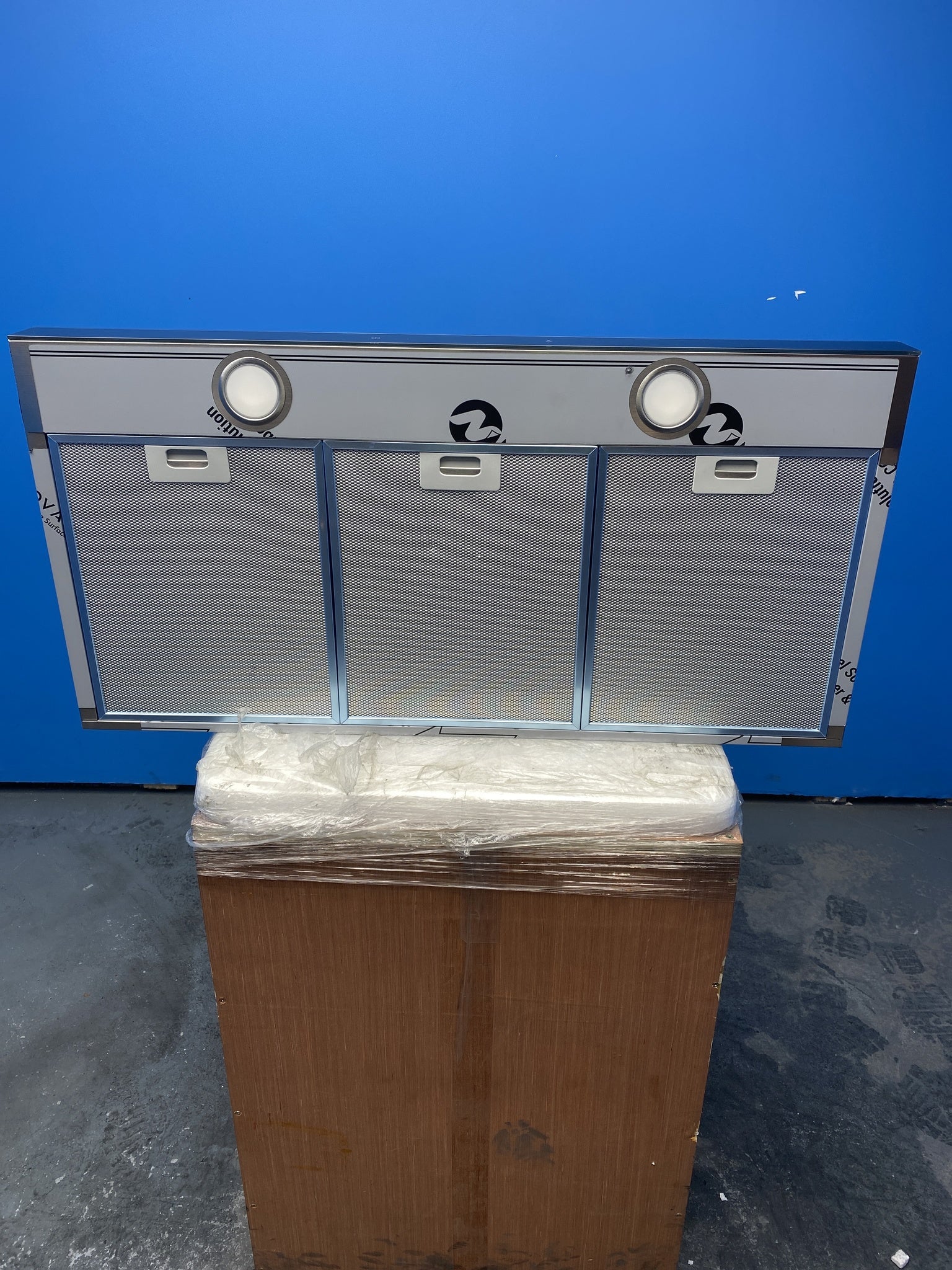 #GRC-147-191 - AEG DBE5961HG 90cm SilenceTech Chimney Cooker Hood