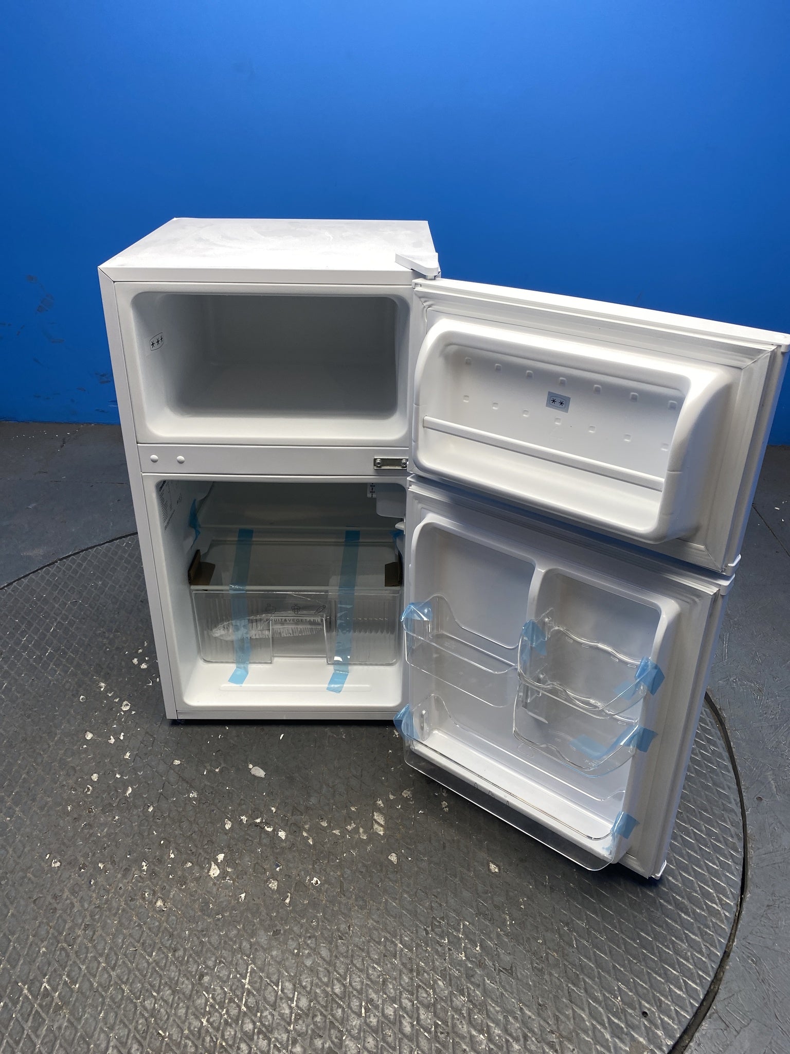 COMFEE’ RCT87WH2(E) 87L Under Counter Fridge Freezer