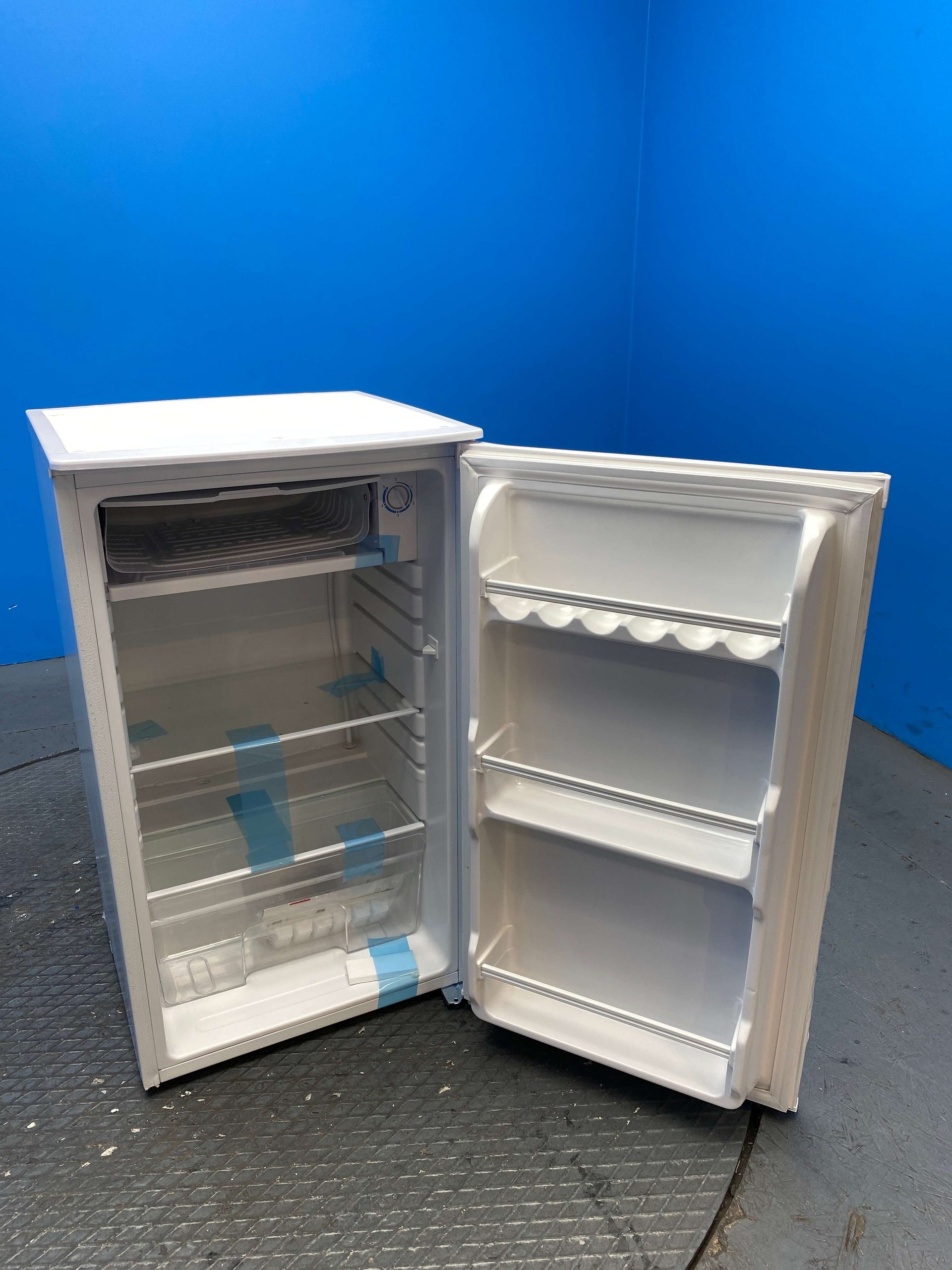 Igenix IG3920E 91 Litre Undercounter Fridge