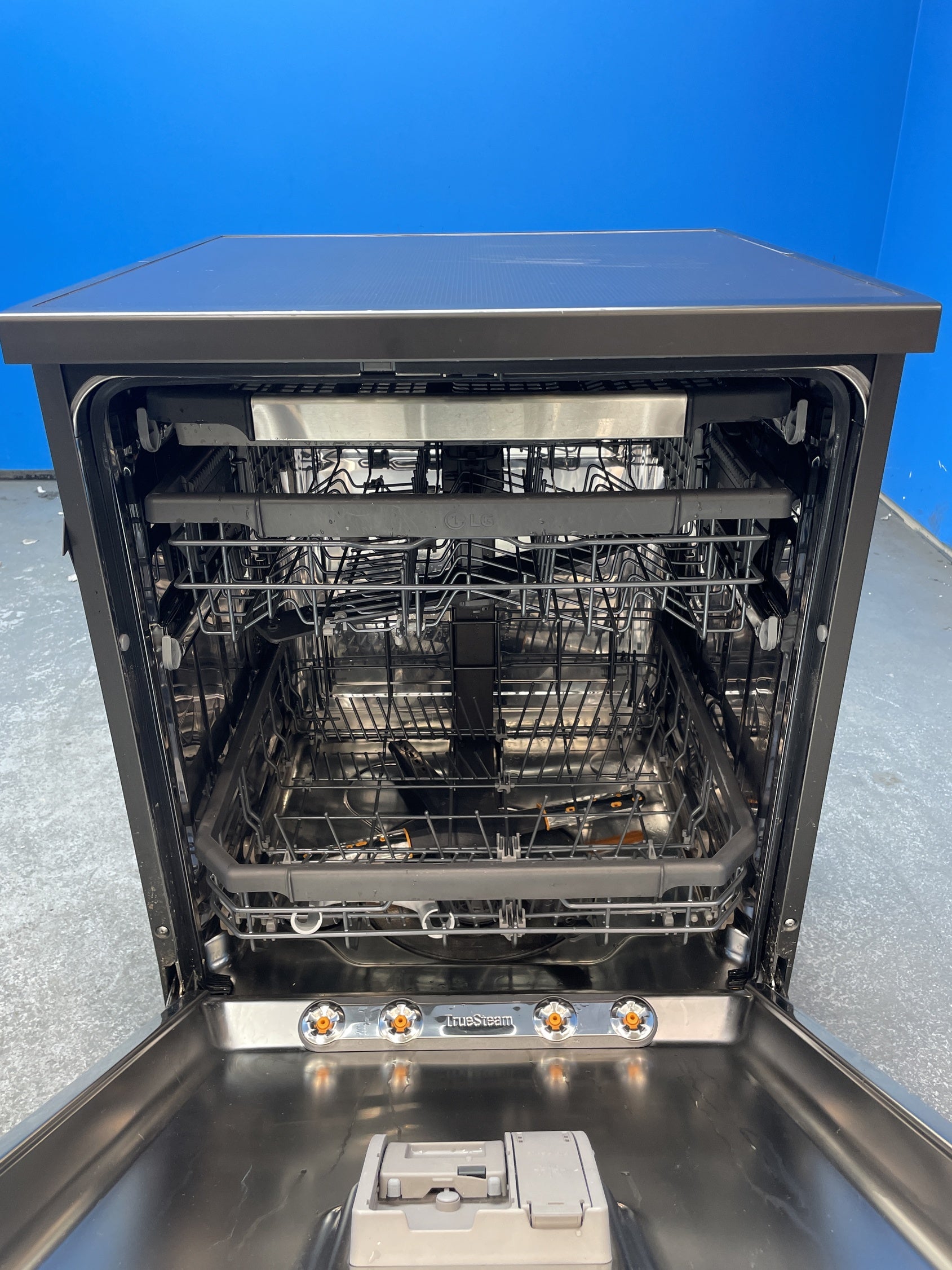 #GRC-158-035 - LG DF365FMS QuadWash 14 Place Setting Dishwasher