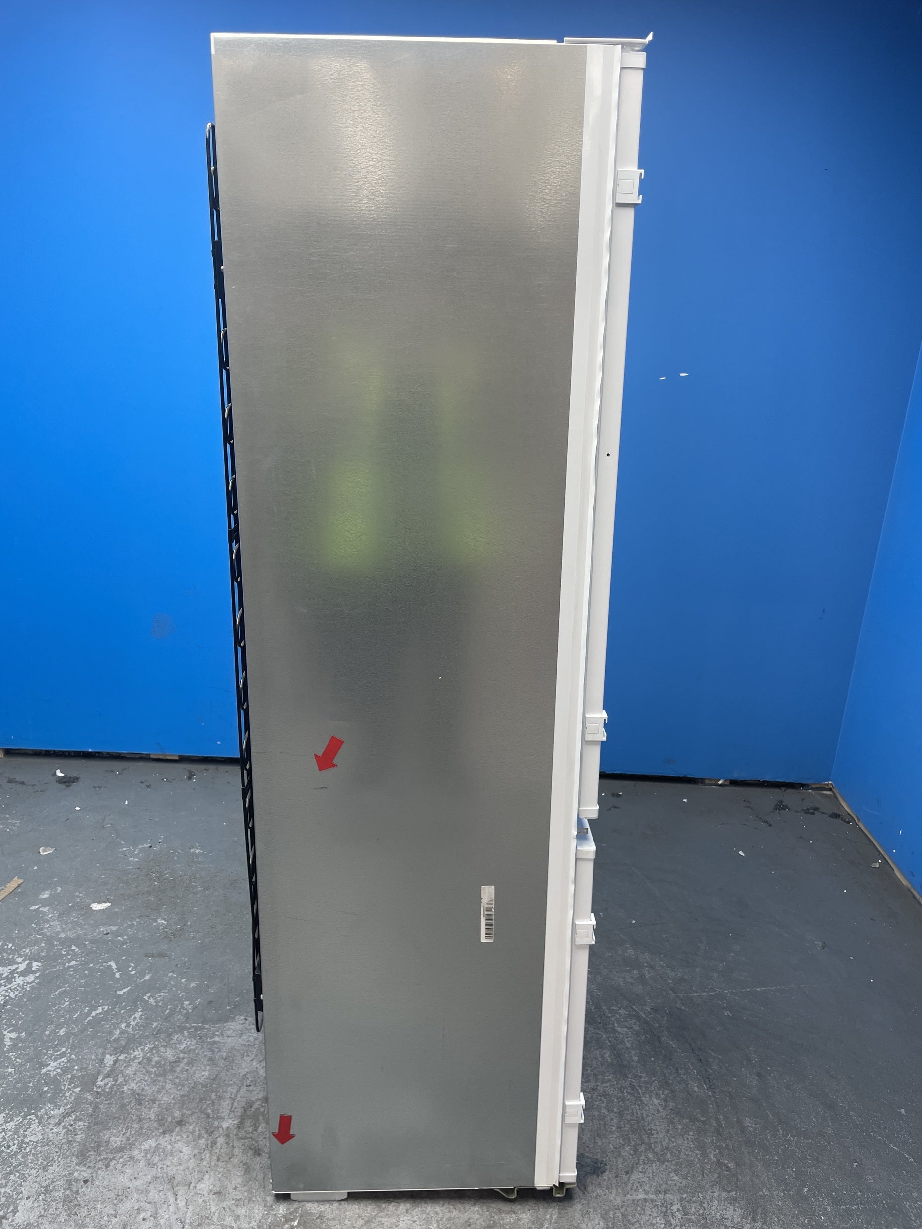 #GRC-158-310 - Electrolux LNS5LE18S 70/30 Integrated Low Frost Fridge Freezer