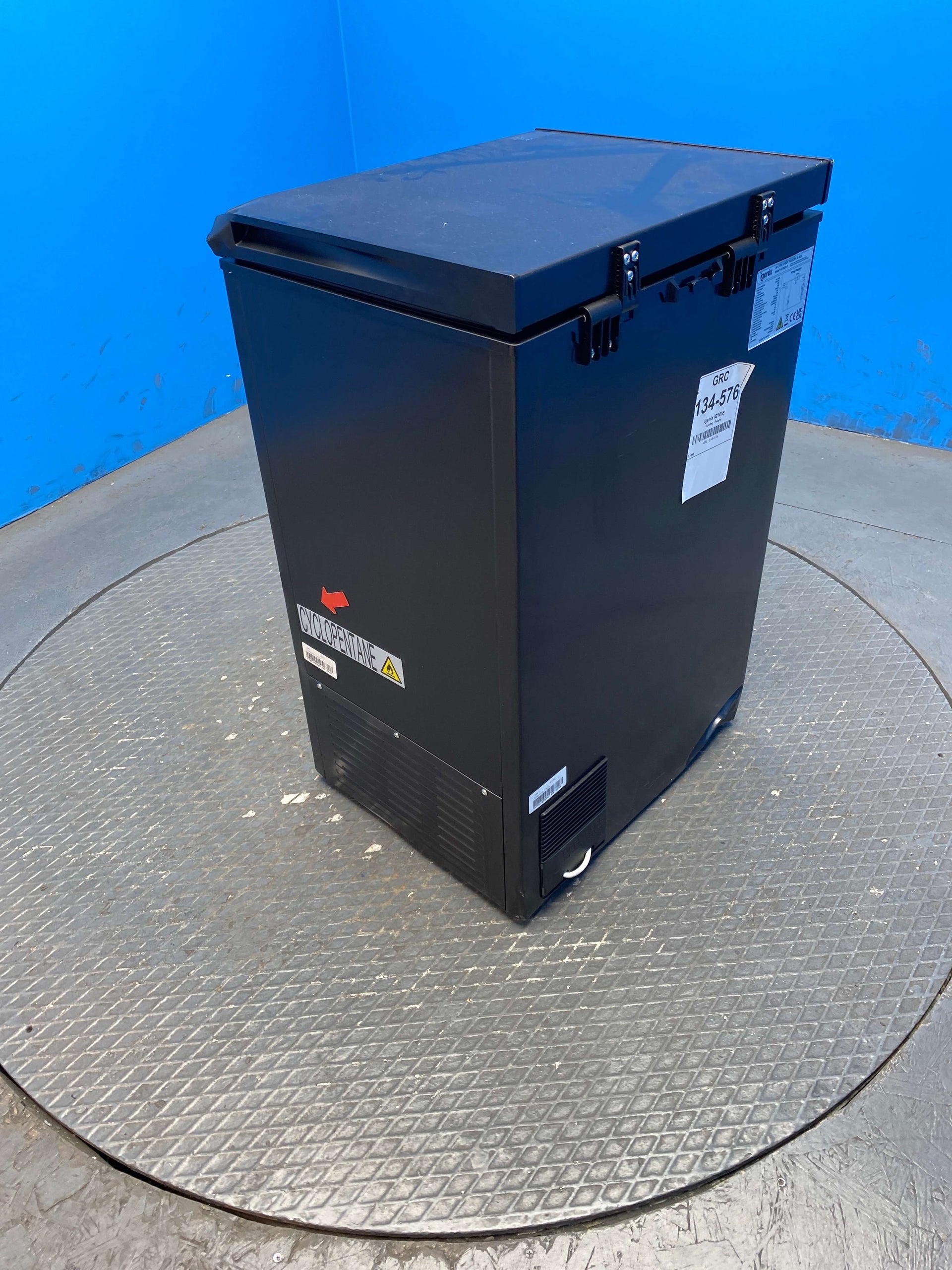 Igenix IG100B 99 Litre Freestanding Chest Freezer