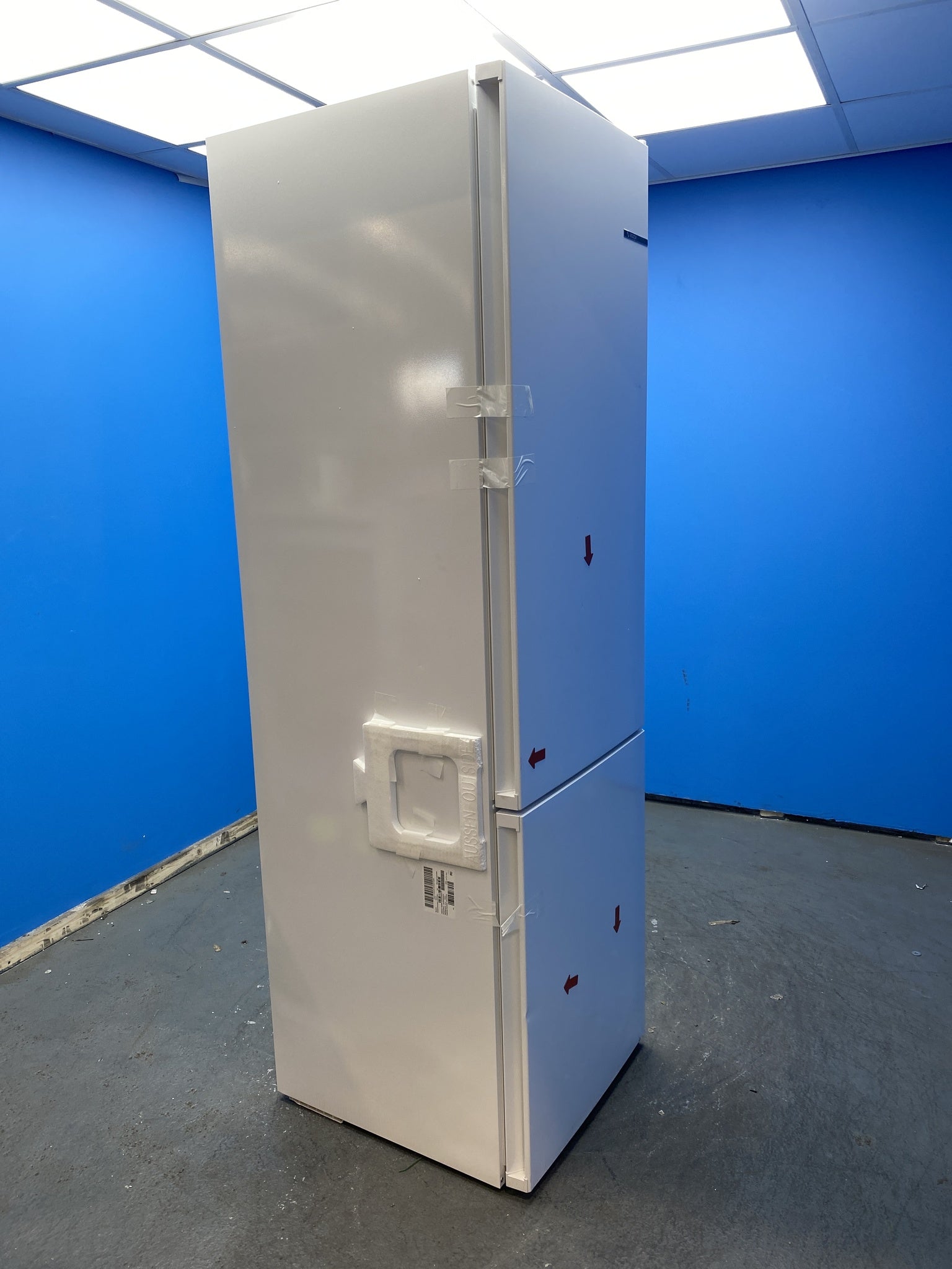Bosch GSN36VWEPG Series 4 NoFrost 242 Litre Upright Freezer