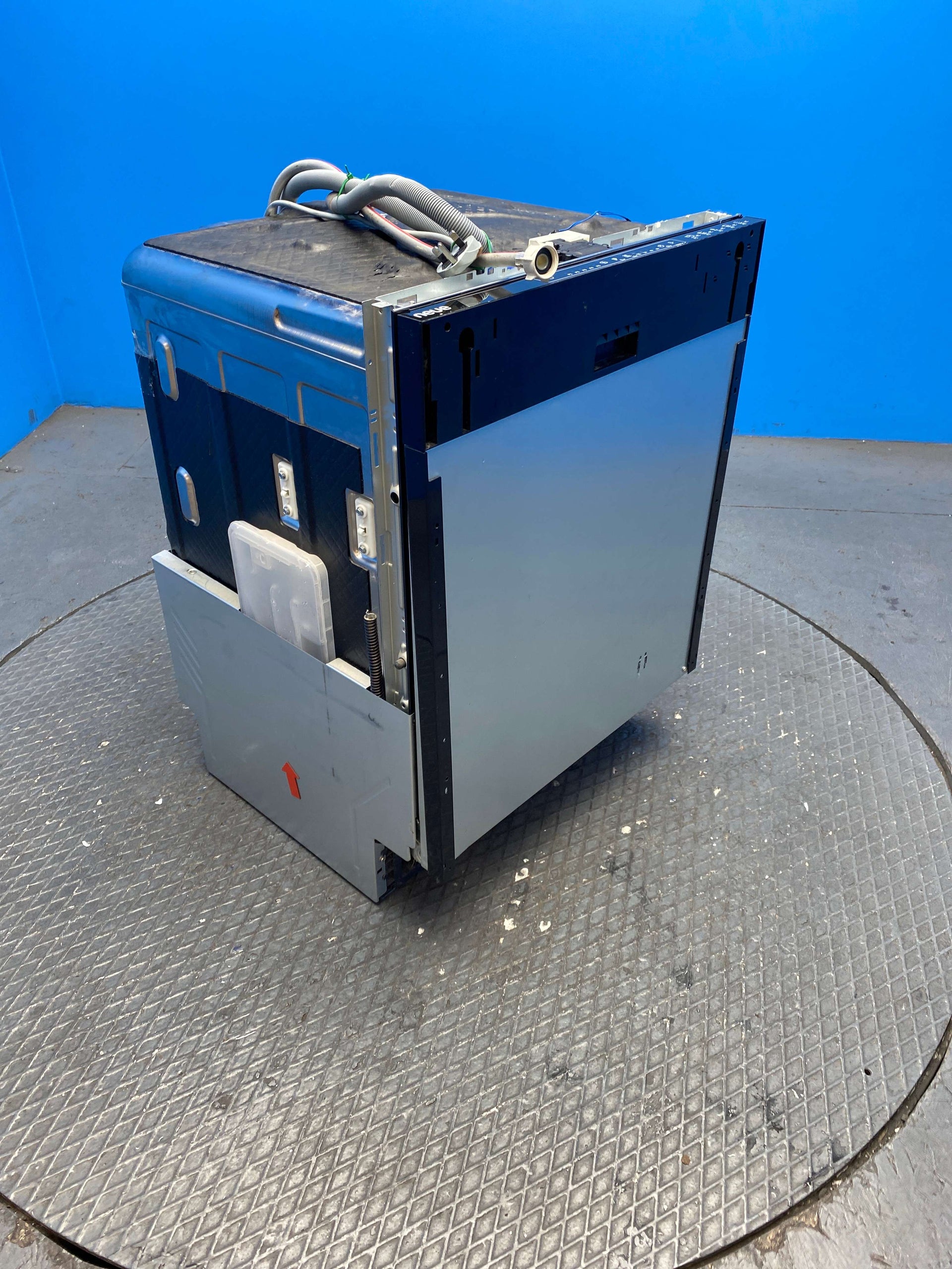 neue NI3E47E0B Integrated 13 Place Setting Dishwasher