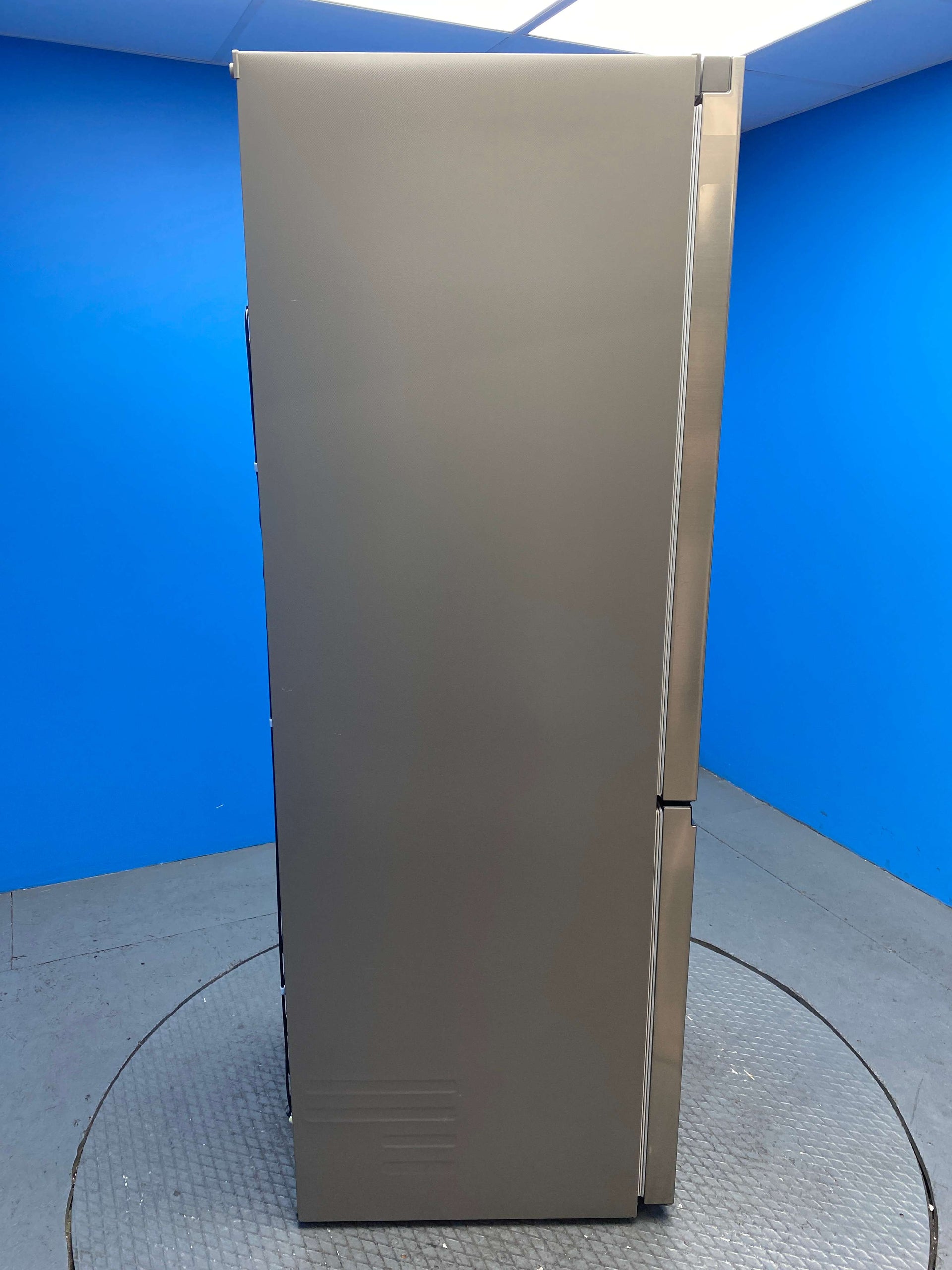 LG GBV3100DPY 344L Frost Free Fridge Freezer with DoorCooling+