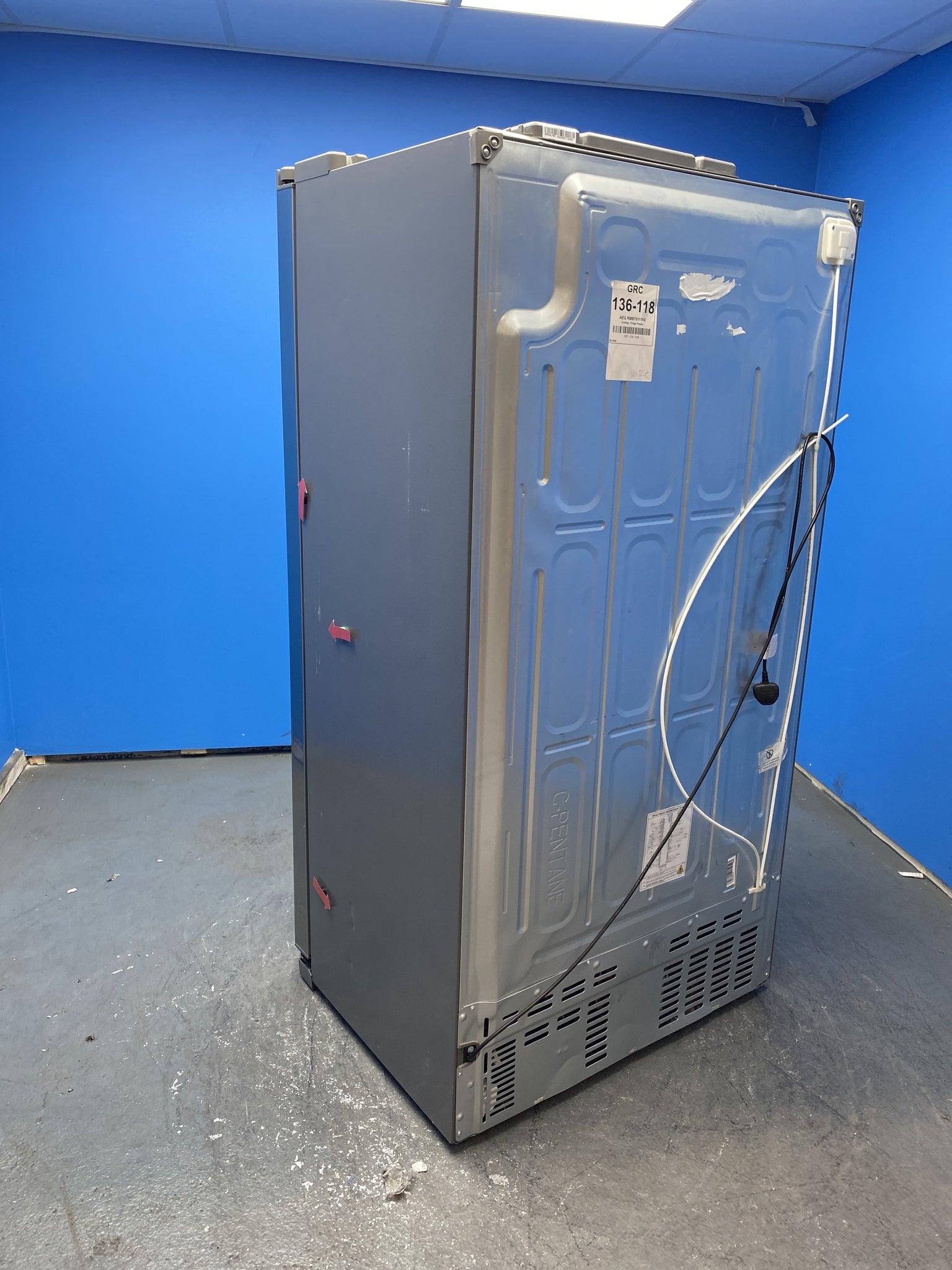 AEG RMB76111NX American-Style Fridge Freezer with Ice and Water