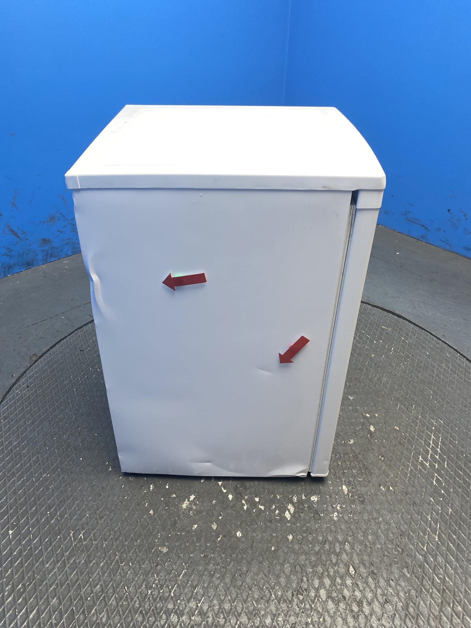Igenix IG355W 94 Litre Under Counter Freezer