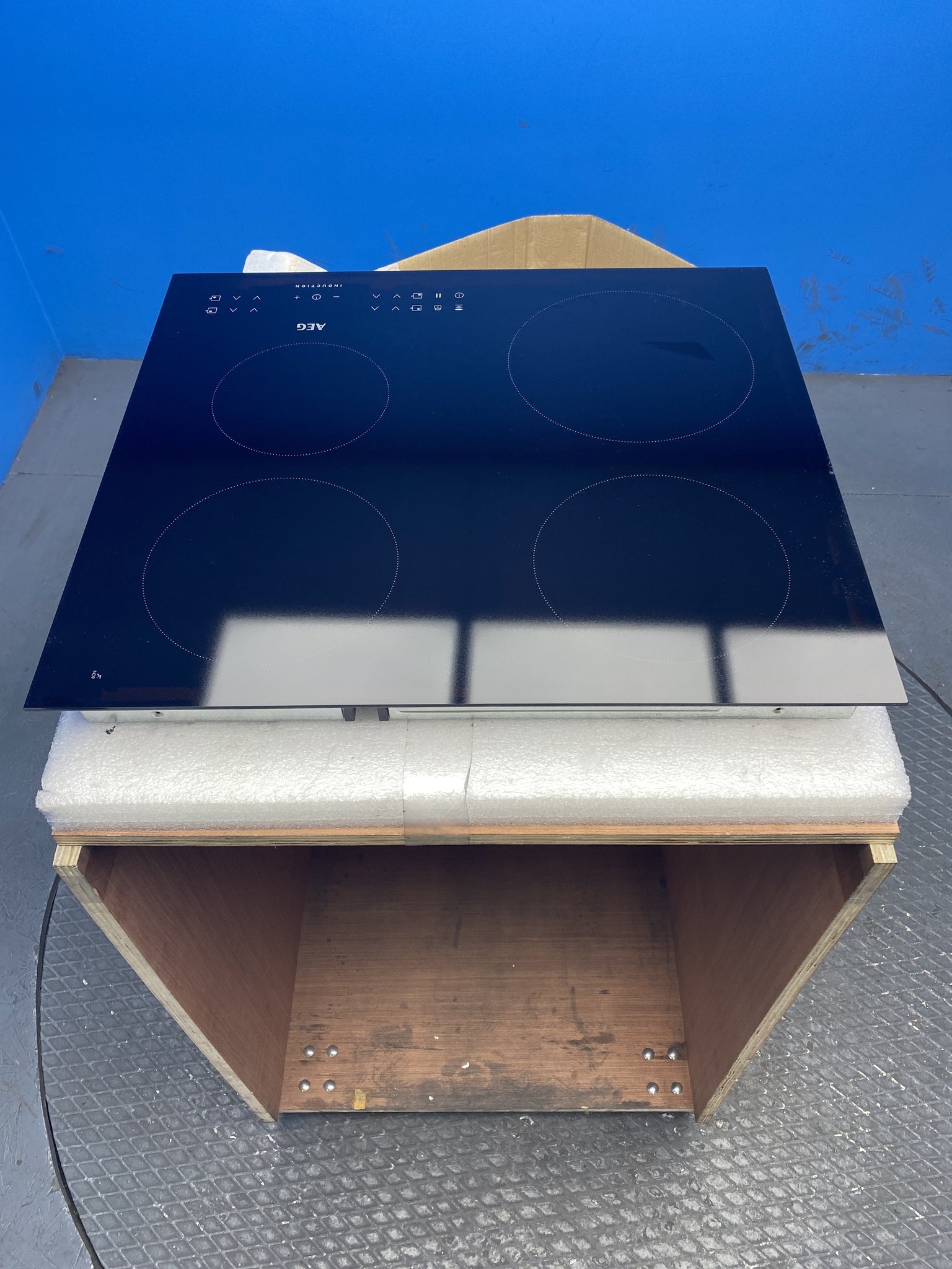 AEG 5000 IKX64301CB 60cm Hob2Hood Induction Hob