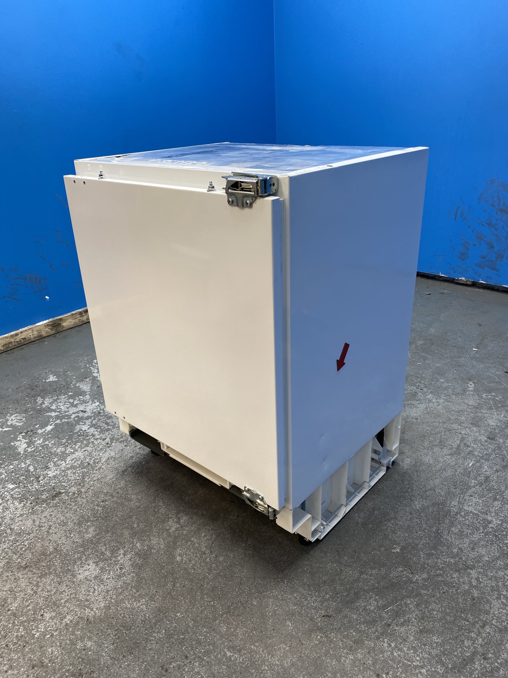 #GRC-155-985 - AEG NSK6I82EF 6000 Integrated 134 Litre Undercounter Larder Fridge