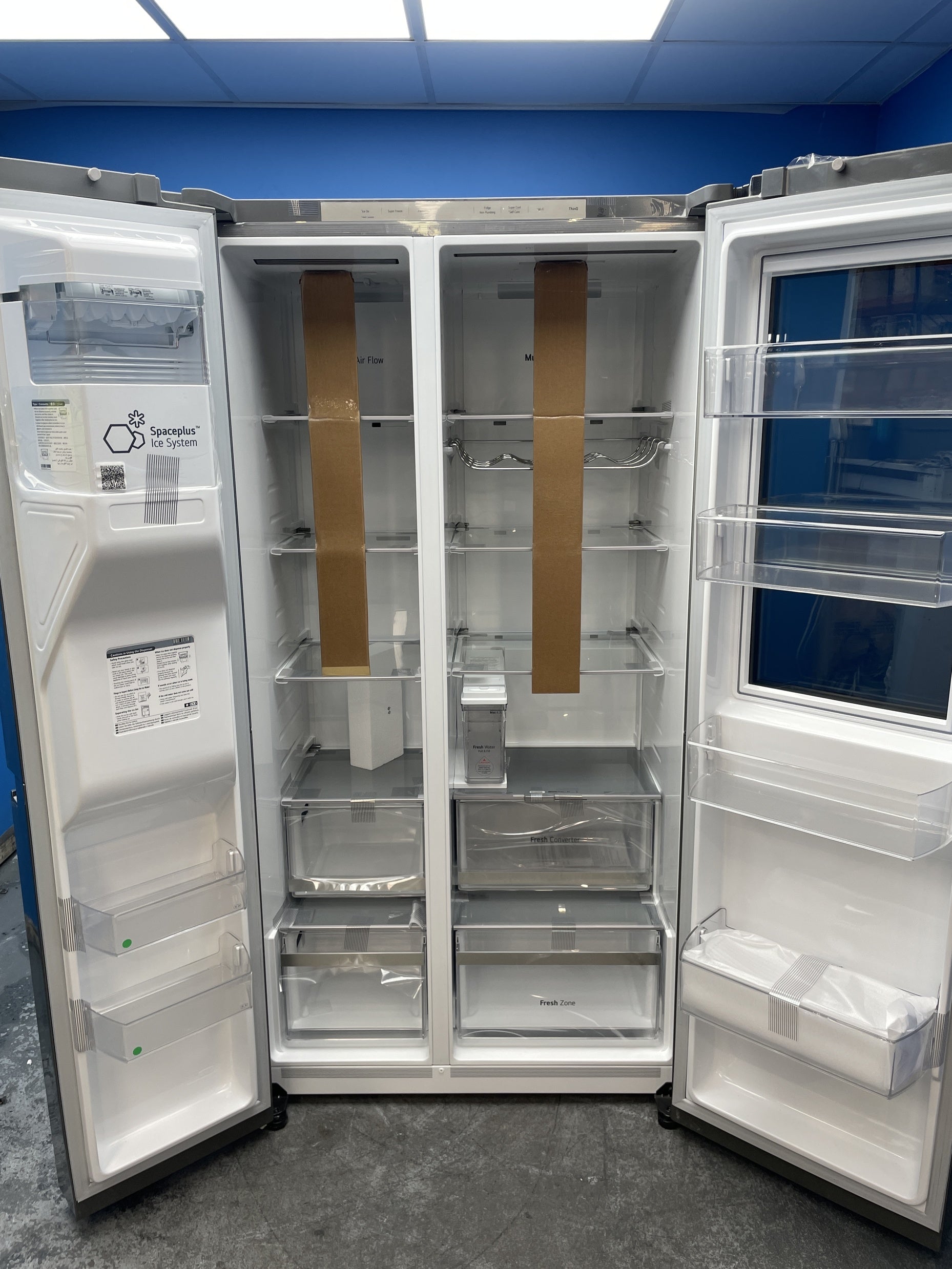 #GRC-158-129 - LG GSXE81PYBD InstaView American Style Fridge Freezer