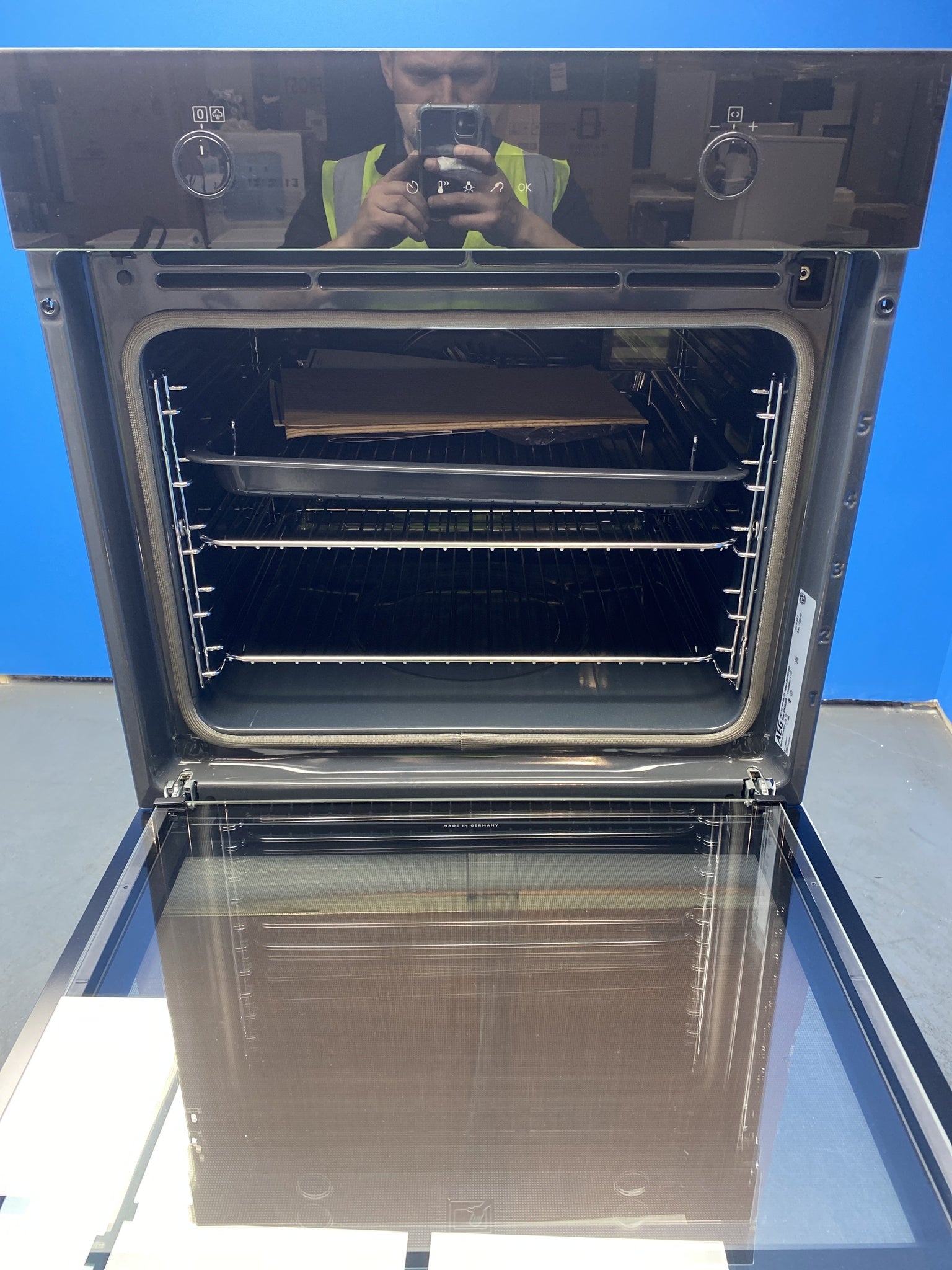 AEG 77L Pyrolytic SteamBake Multifunction Oven Black
