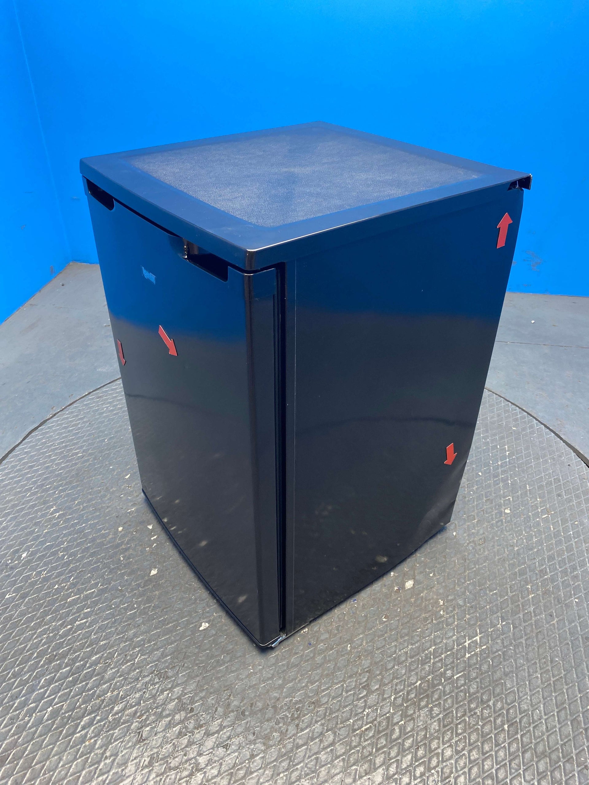 Igenix IG155B 109 Litre Under Counter Fridge with Ice Box