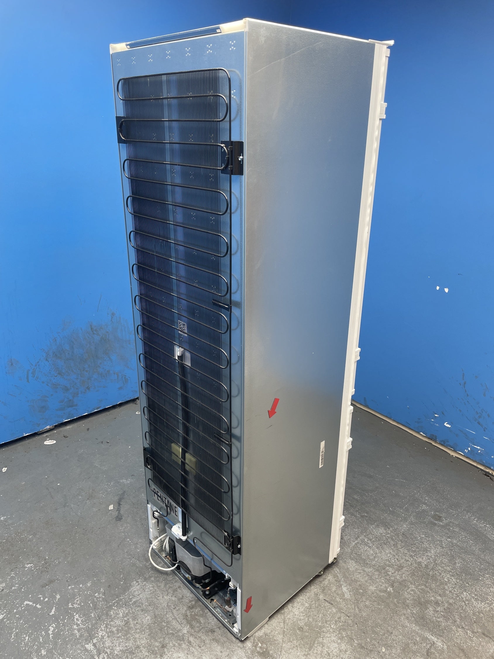 #GRC-158-310 - Electrolux LNS5LE18S 70/30 Integrated Low Frost Fridge Freezer