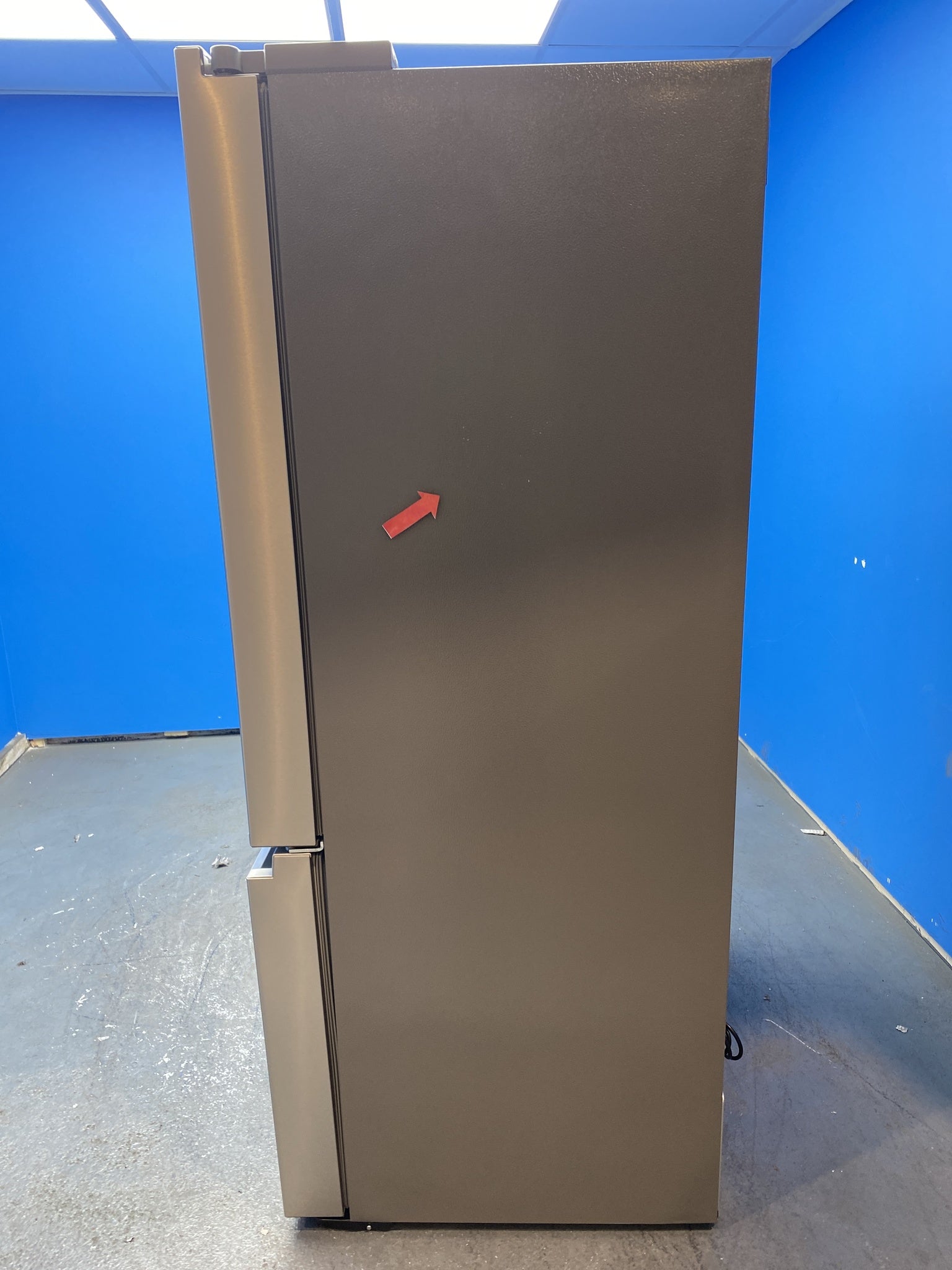 Hisense RF793N4SASE 612L French Door Fridge Freezer with Ice & Water
