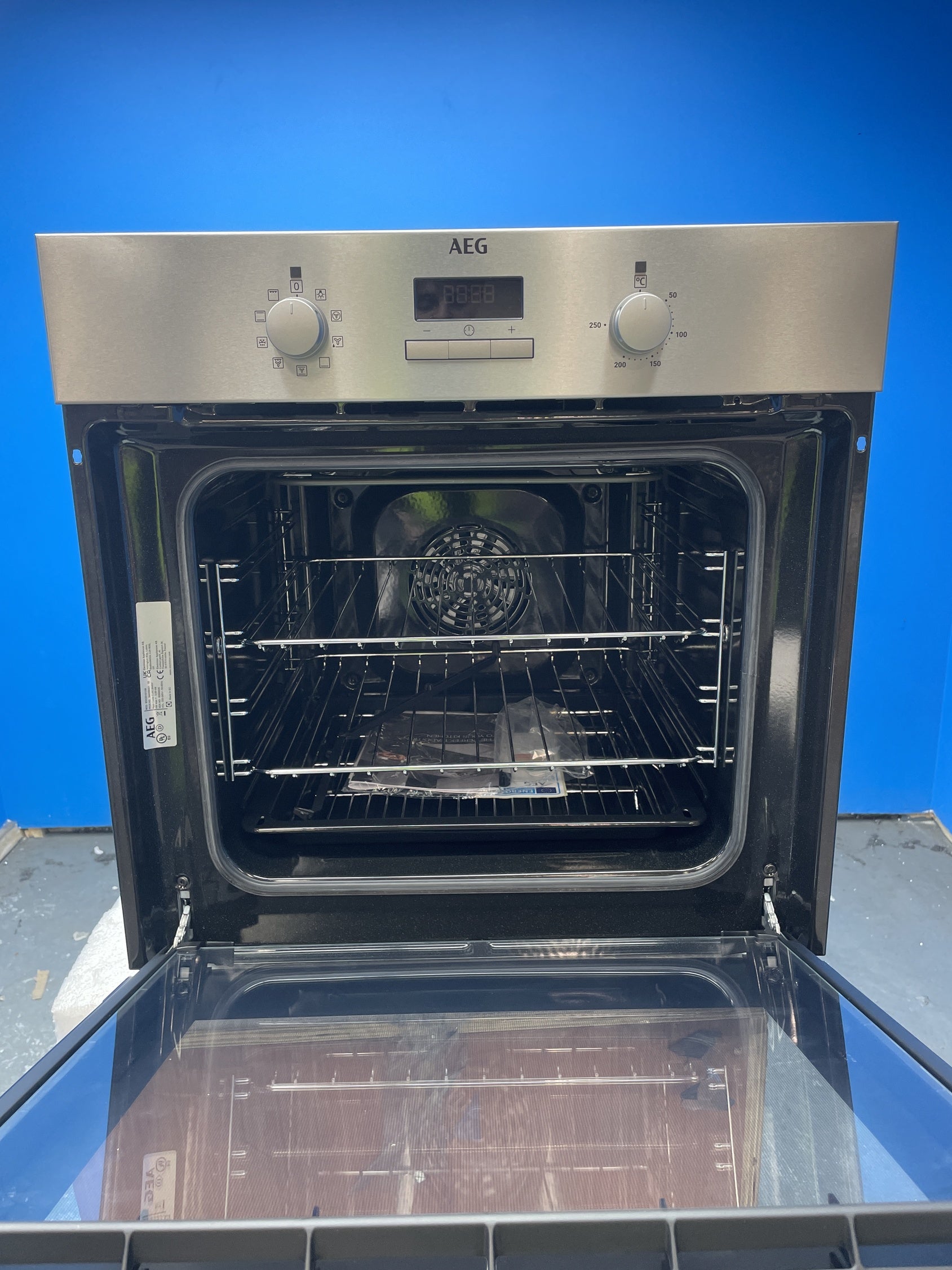 #GRC-158-288 - AEG BSX23101XM Built-In 6000 SurroundCook Single Electric Oven