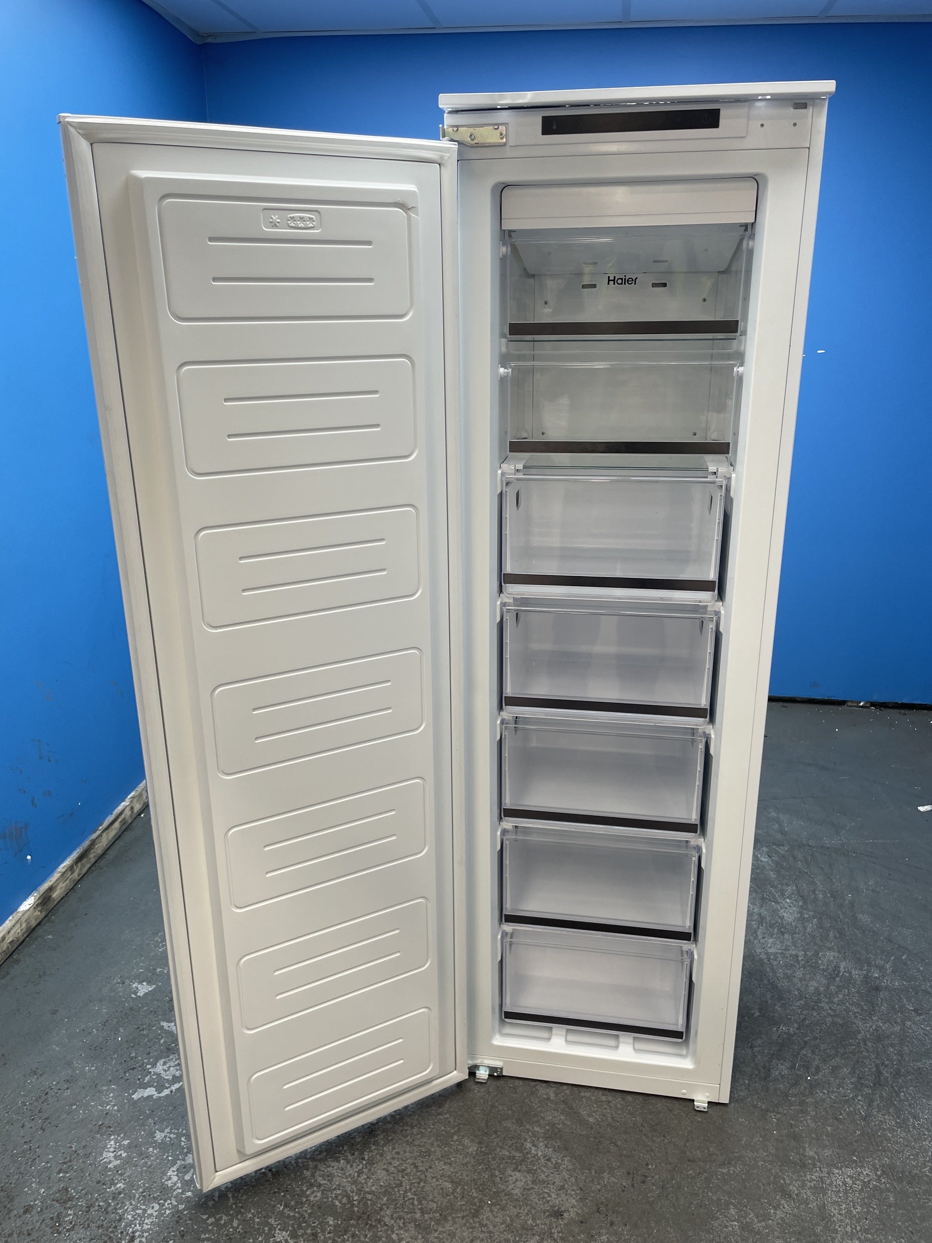 #GRC-156-102 - Haier HFE 172 NF UK Integrated Upright 200 Litre Freezer