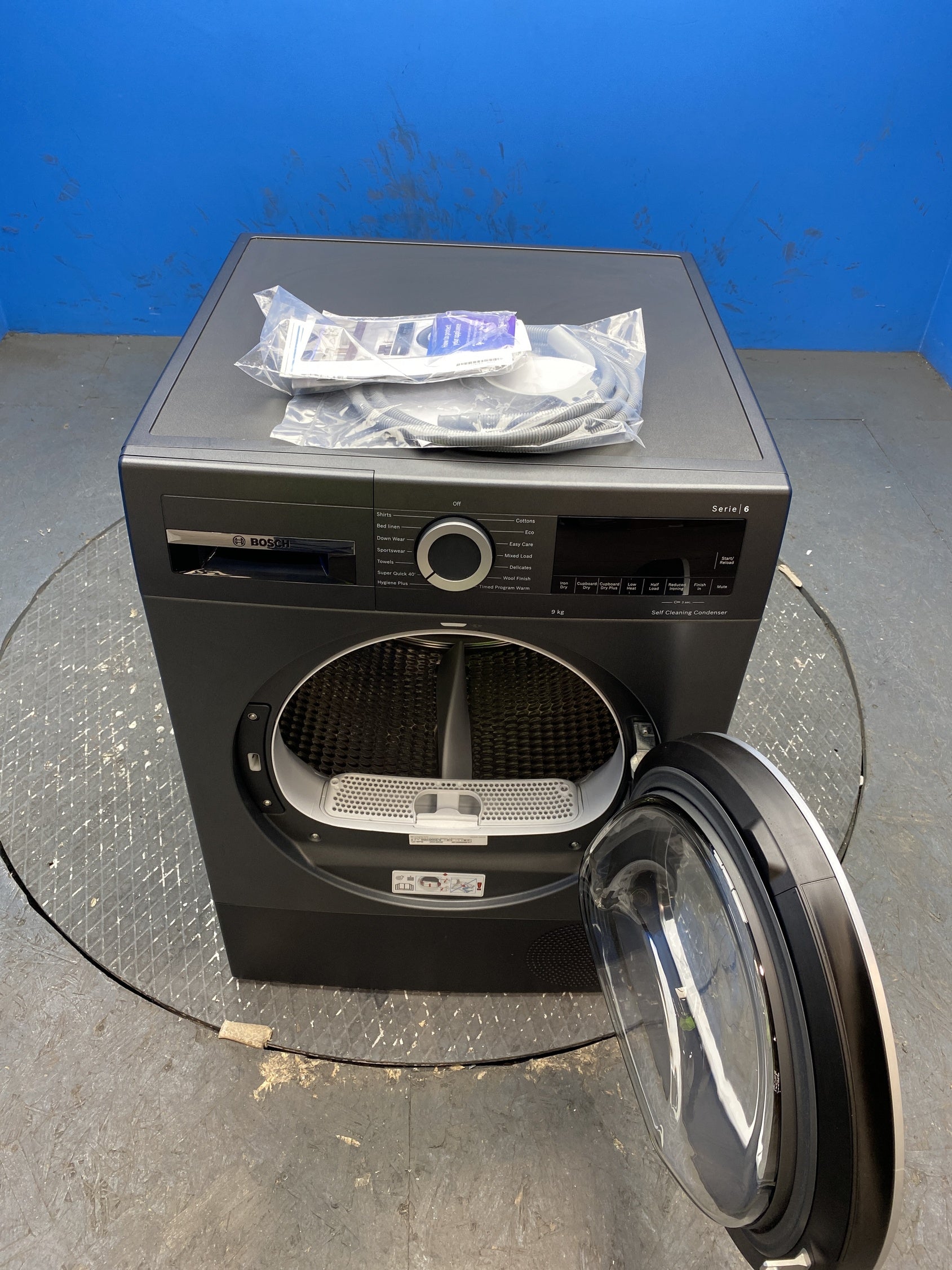 #GRC-143-426 - Bosch Series 6 WQG245R2GB 9kg Heat Pump Tumble Dryer