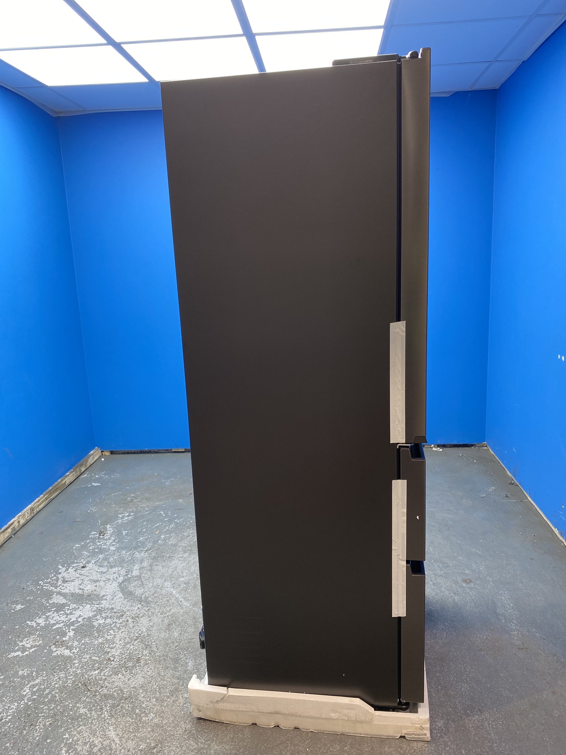 #GRC-157-071 - Haier HFR3718ENMD 70cm 60/40 Total No Frost Fridge Freezer
