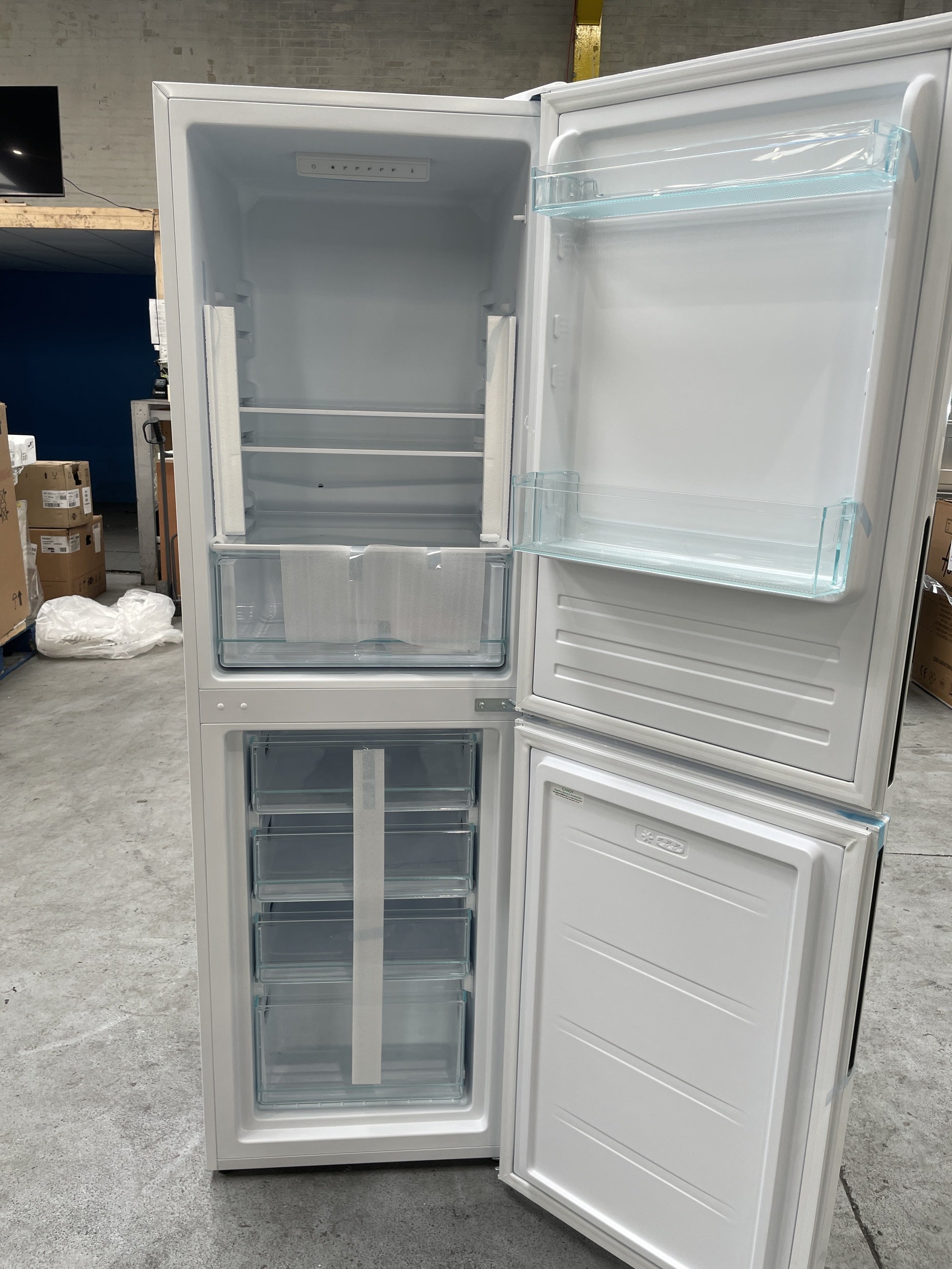 #GRC-158-400 - Candy CCT3L517EWK 252 Litre Combi Fridge Freezer
