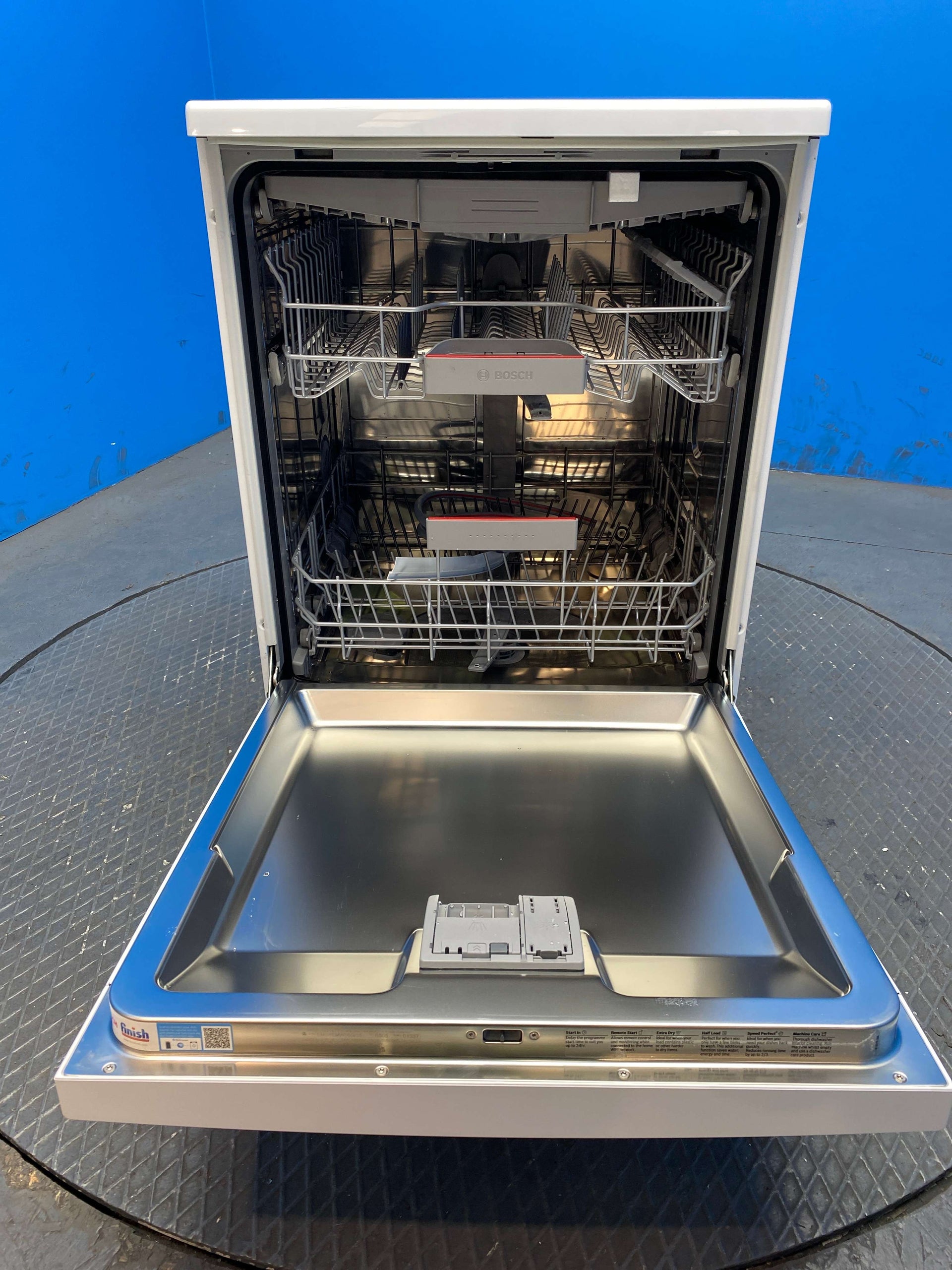 Bosch SMS4EMW06G Series 4 14 Place Setting Dishwasher