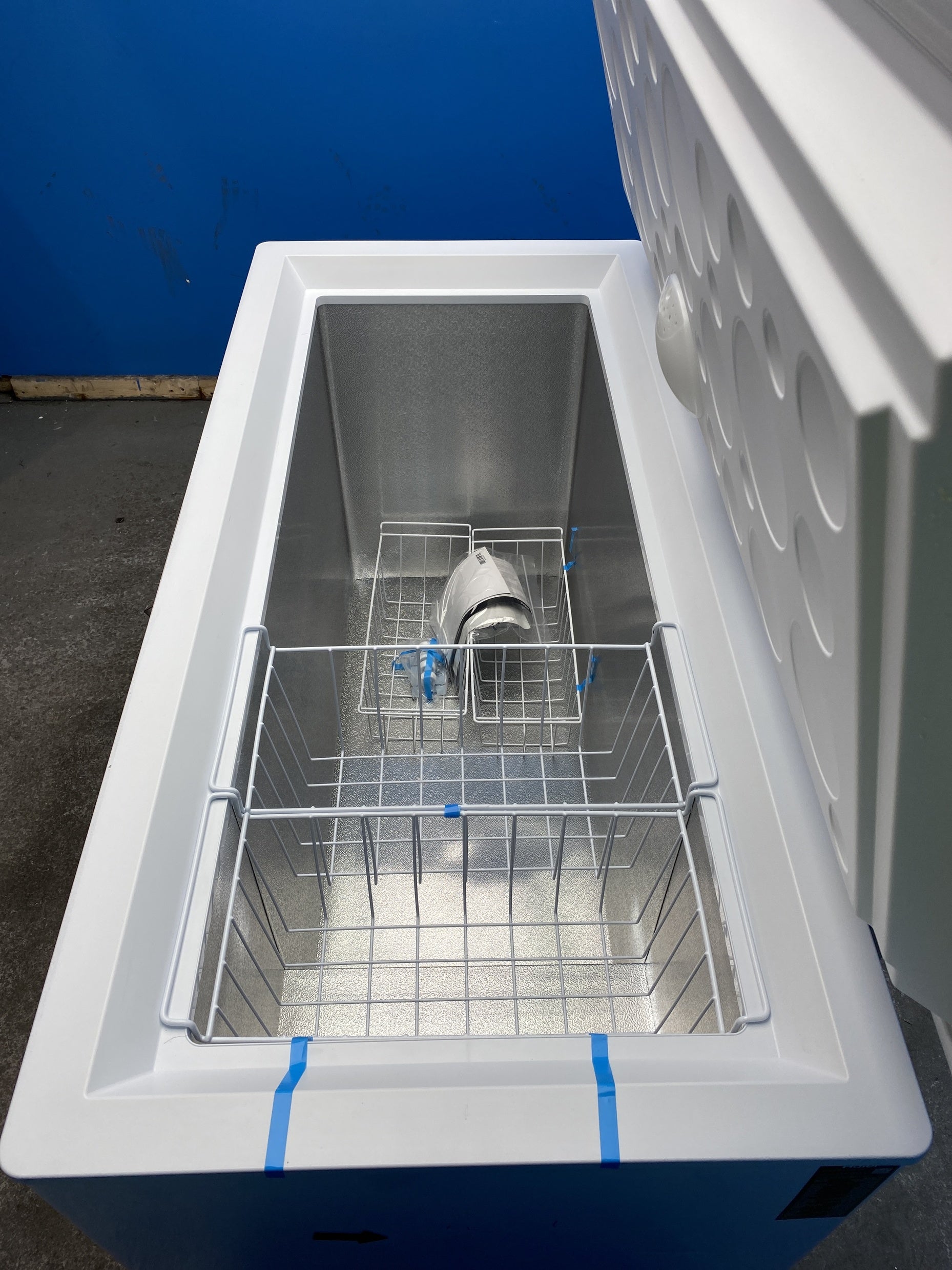 #GRC-150-508 - Haier HCE321DK 319L Chest Freezer with Fast Freeze