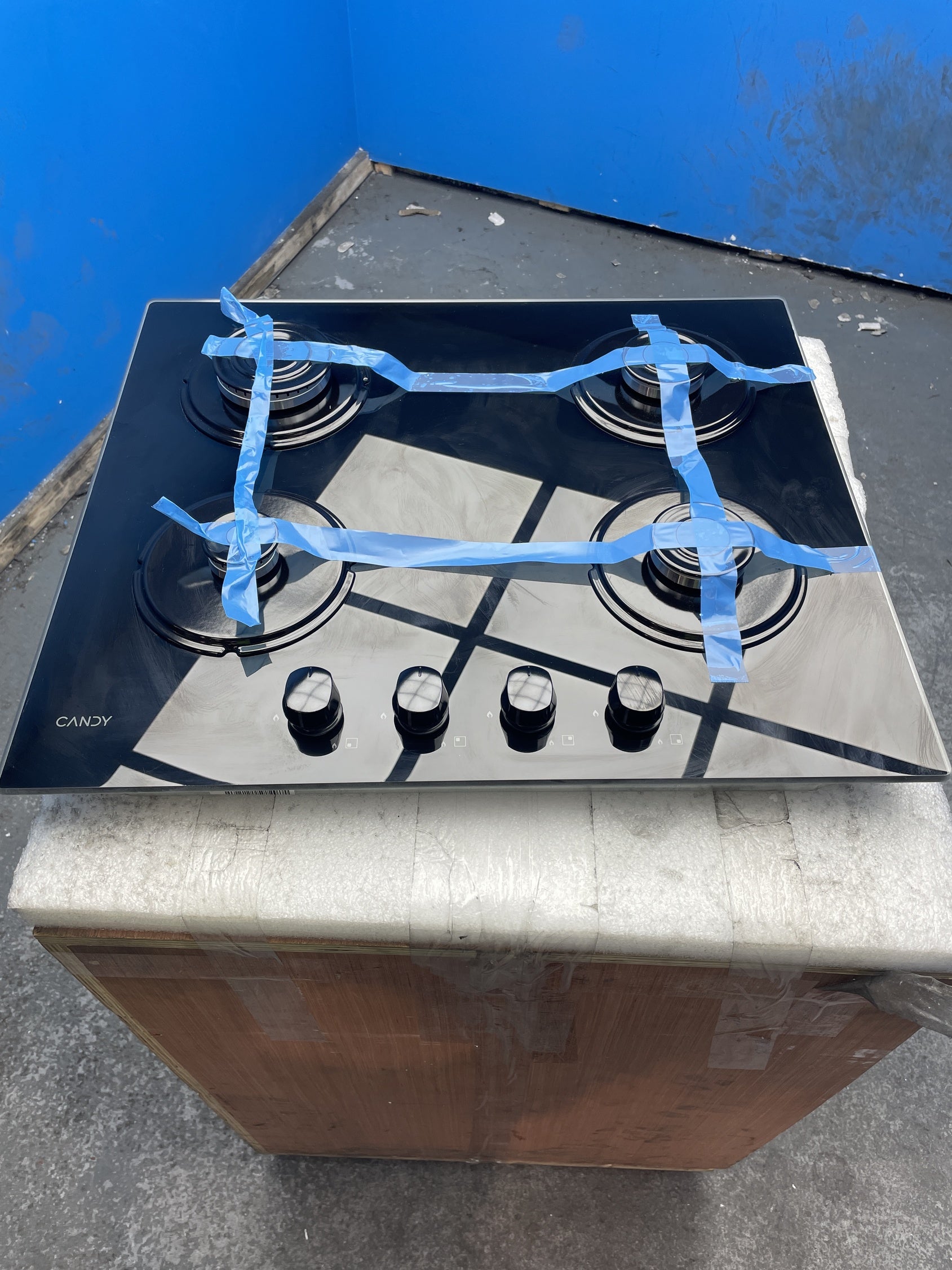 #GRC-159-045 - Candy CVW6BB Built-in 60cm 4 Burner Gas on Glass Hob