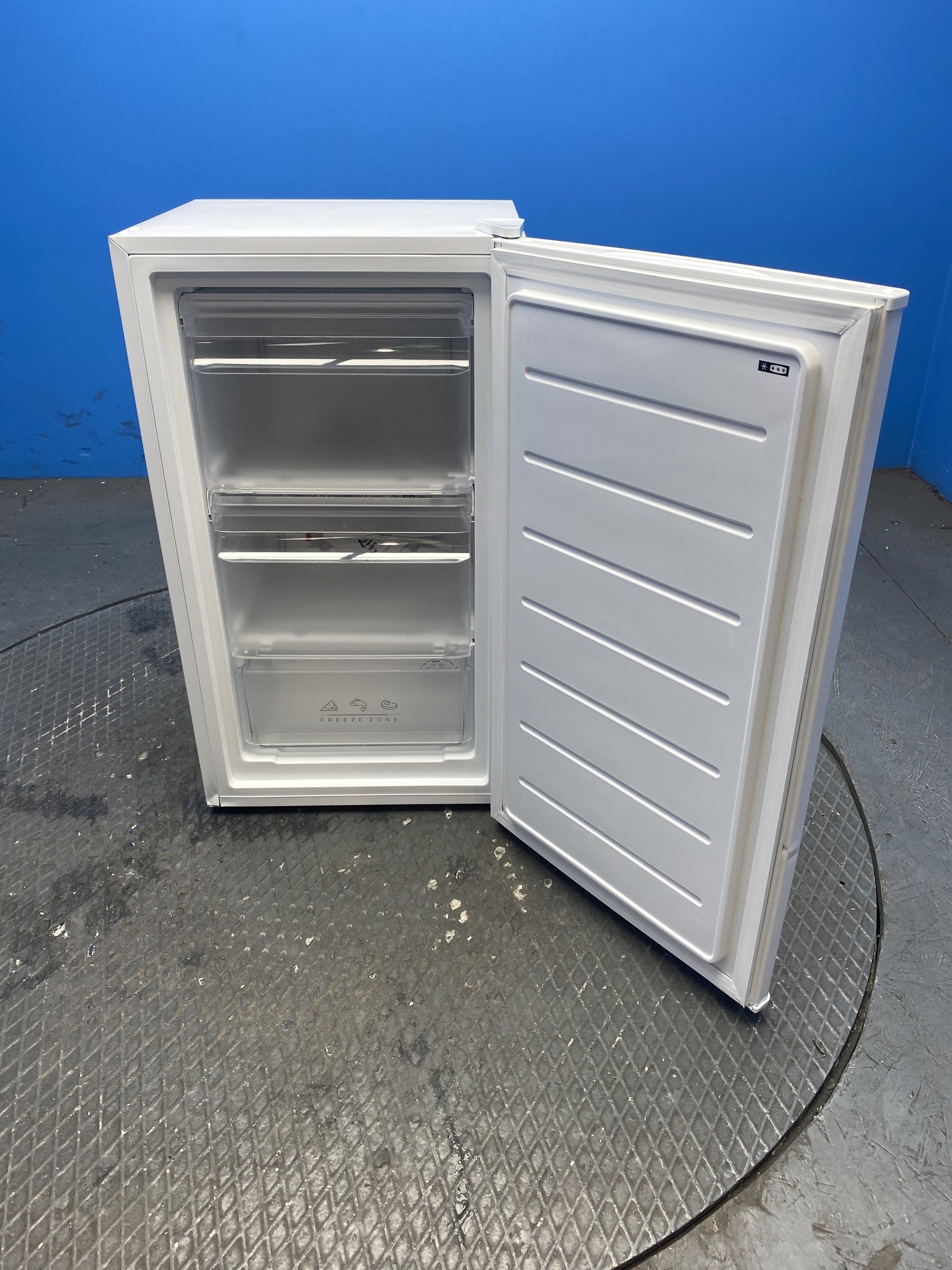 Comfee RCU60WH2(E) 60L Under Counter Freezer