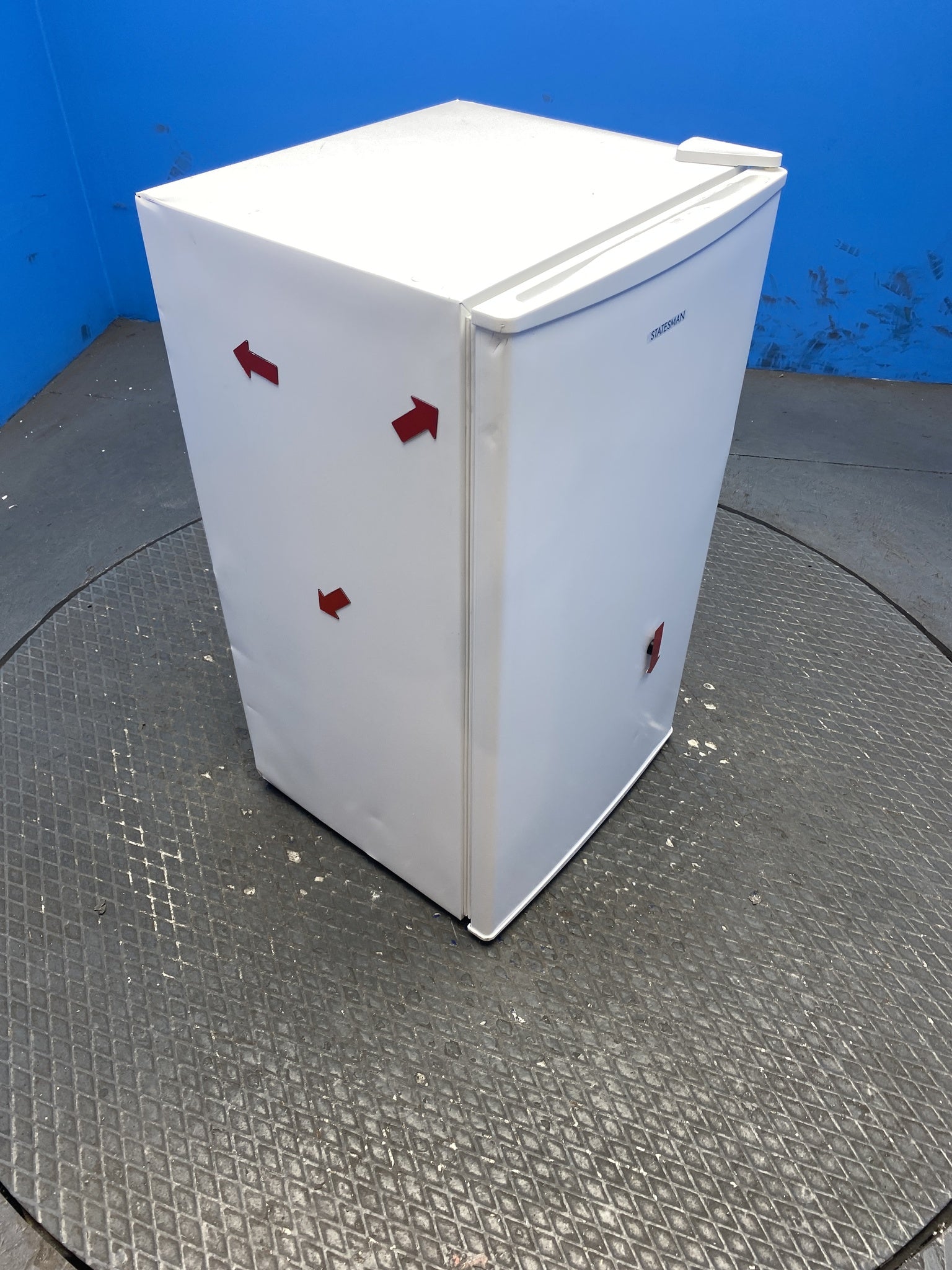 Statesman UC47FZW 47cm 60L Under Counter Freezer