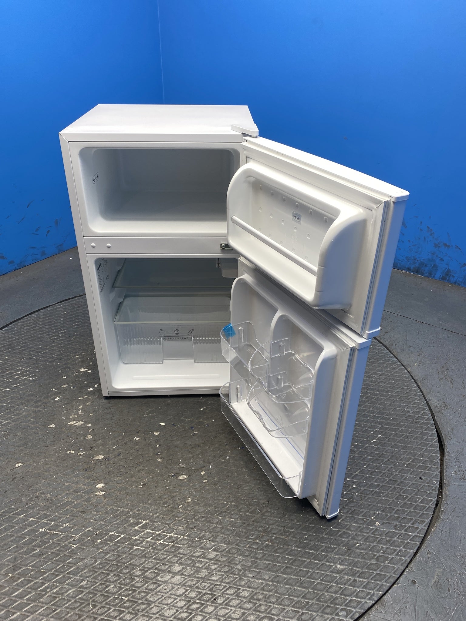 COMFEE’ RCT87WH2(E) 87L Under Counter Fridge Freezer
