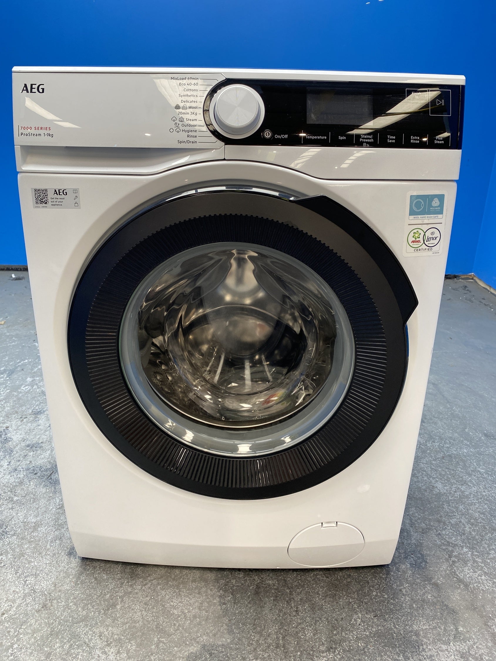 #GRC-158-213 - AEG 7000 ProSteam LFSR73944B 9kg 1400rpm Washing Machine
