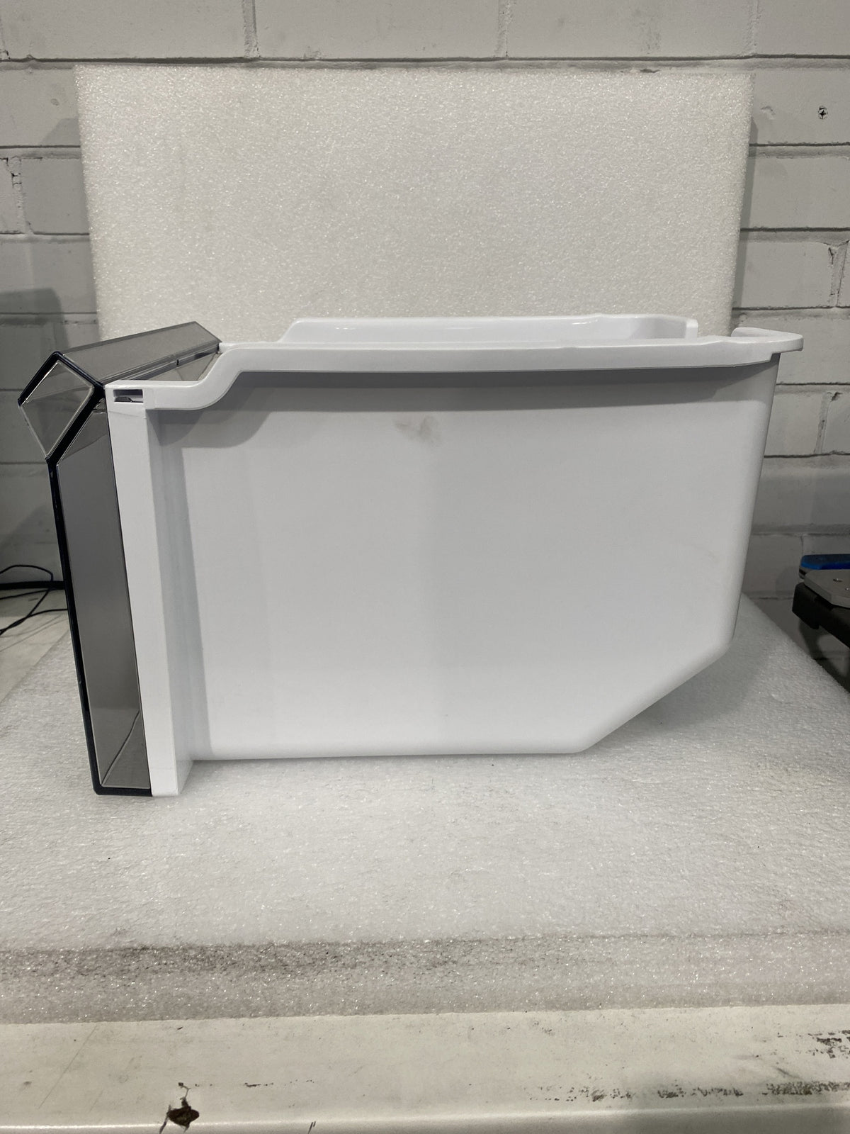 #GRC-158-721 - Samsung RS90F66BEFEU Fridge Freezer Drawer
