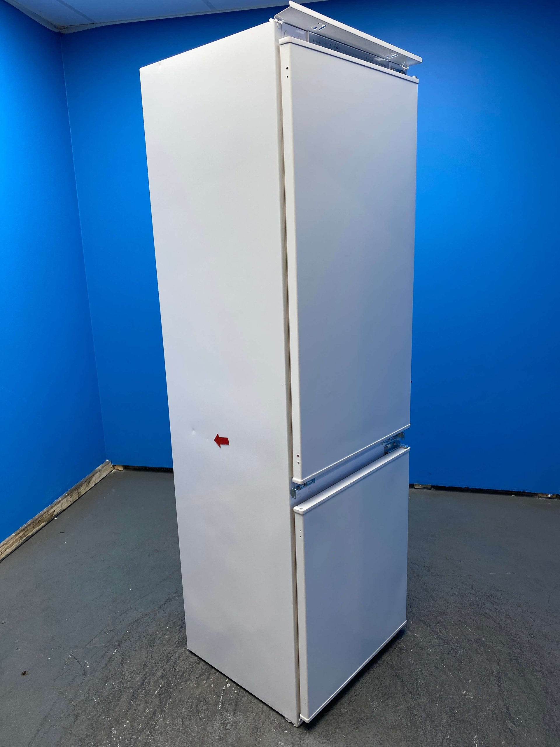 Hisense RIB312F4AWE Integrated 246 Litre Fridge Freezer