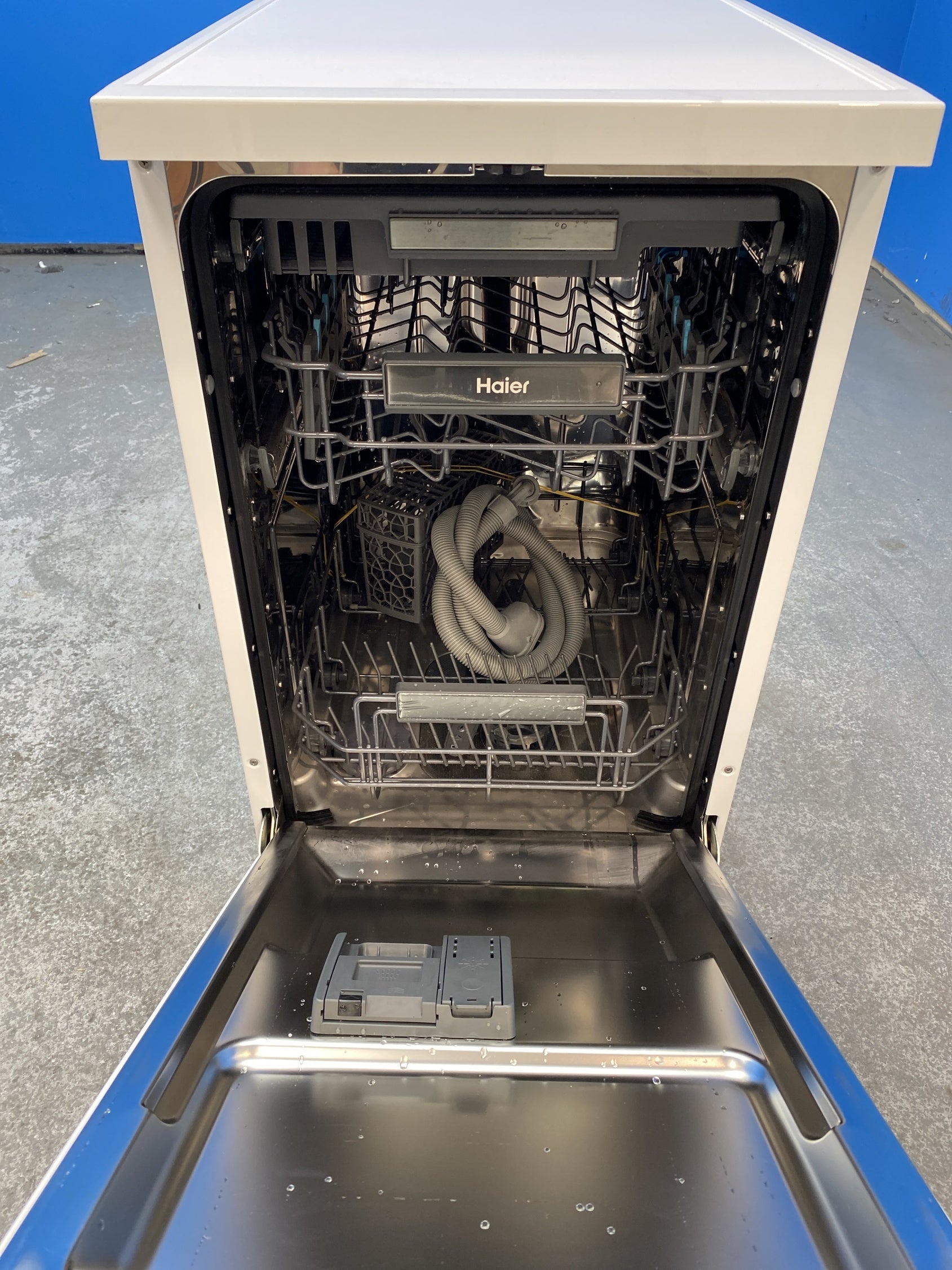 #GRC-157-950 - Haier XF1C3TB1FW I-Pro Shine Series 5 Slimline 10 Place Dishwasher