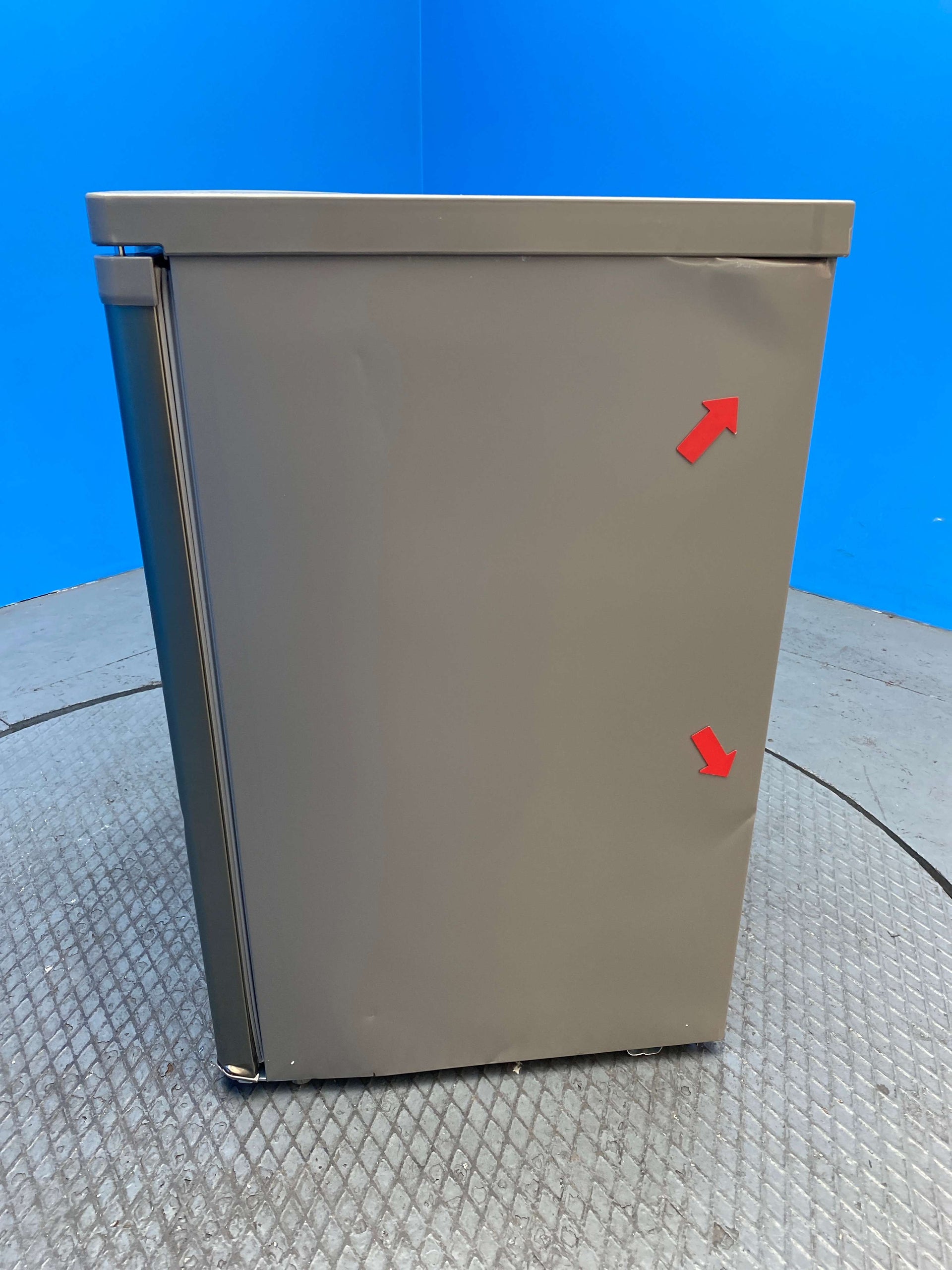 Igenix IG355X 91 Litre Under Counter Freezer