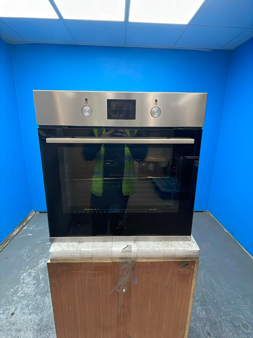 #GRC-158-254 - Electrolux KOFGH40TX 600 SurroundCook Built-In Oven