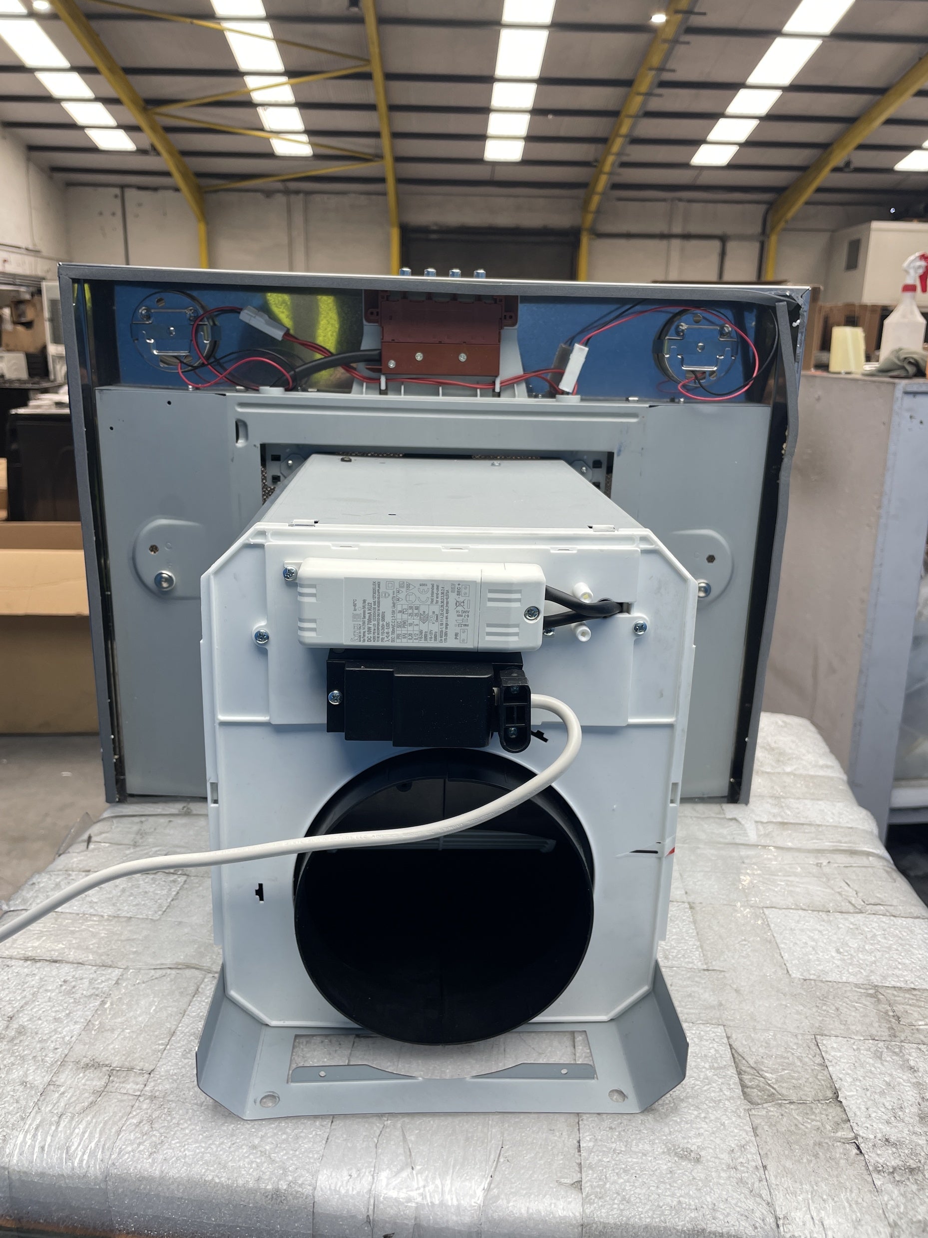 #GRC-158-200 - AEG DTB3954M 6000 ExtractionTech 90cm Chimney Cooker Hood