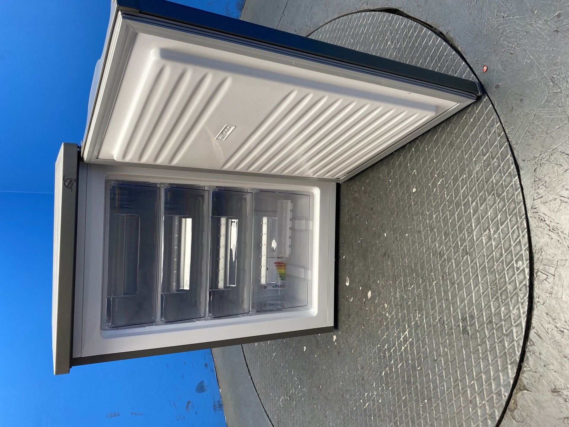 Igenix IG355X 91 Litre Under Counter Freezer